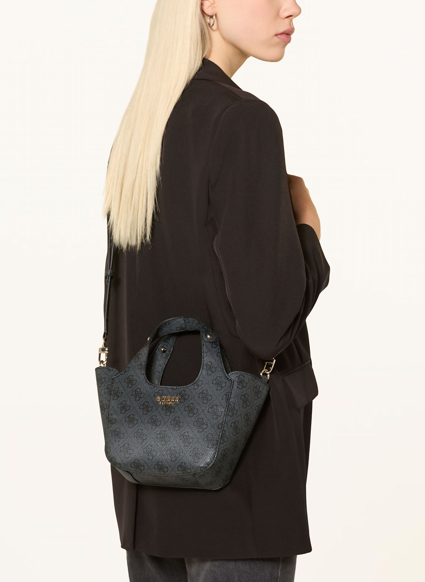 GUESS Kabelka CALISTA MINI s pouzdrem: TMAVĚ ŠEDÁ