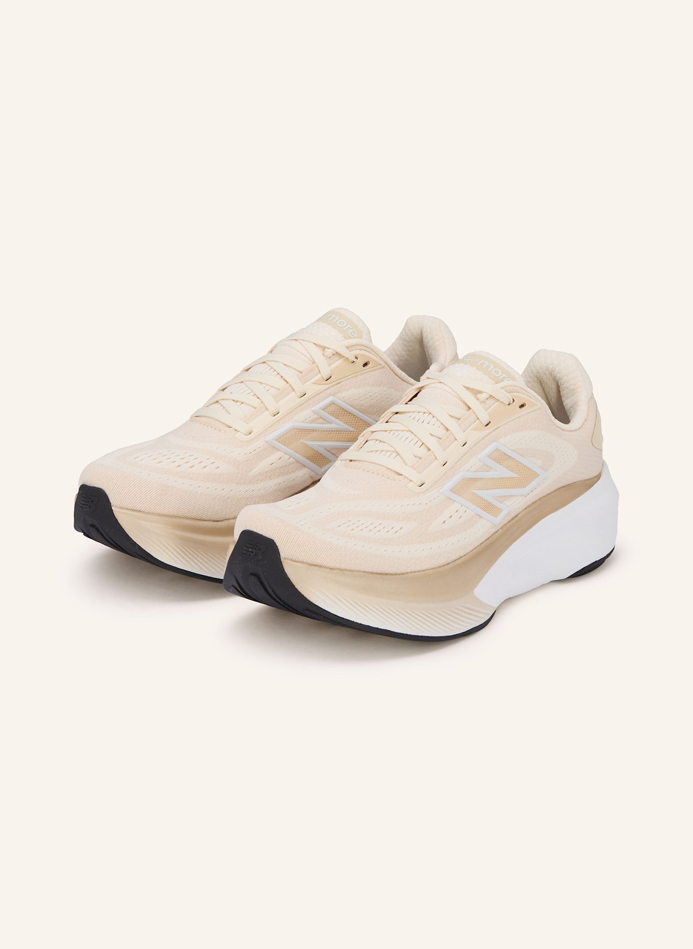 靴 Fresh Foam X More v6 Cut in half: New Balance Fresh Foam X More v6 Review (2025