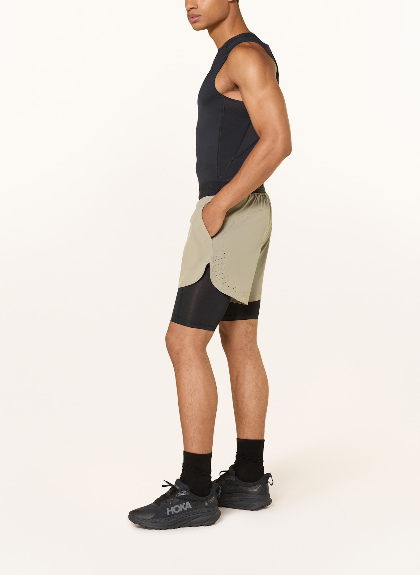 UNDER ARMOUR 2-in-1-Trainingsshorts UA VANISH ELITE: KHAKI / SCHWARZ