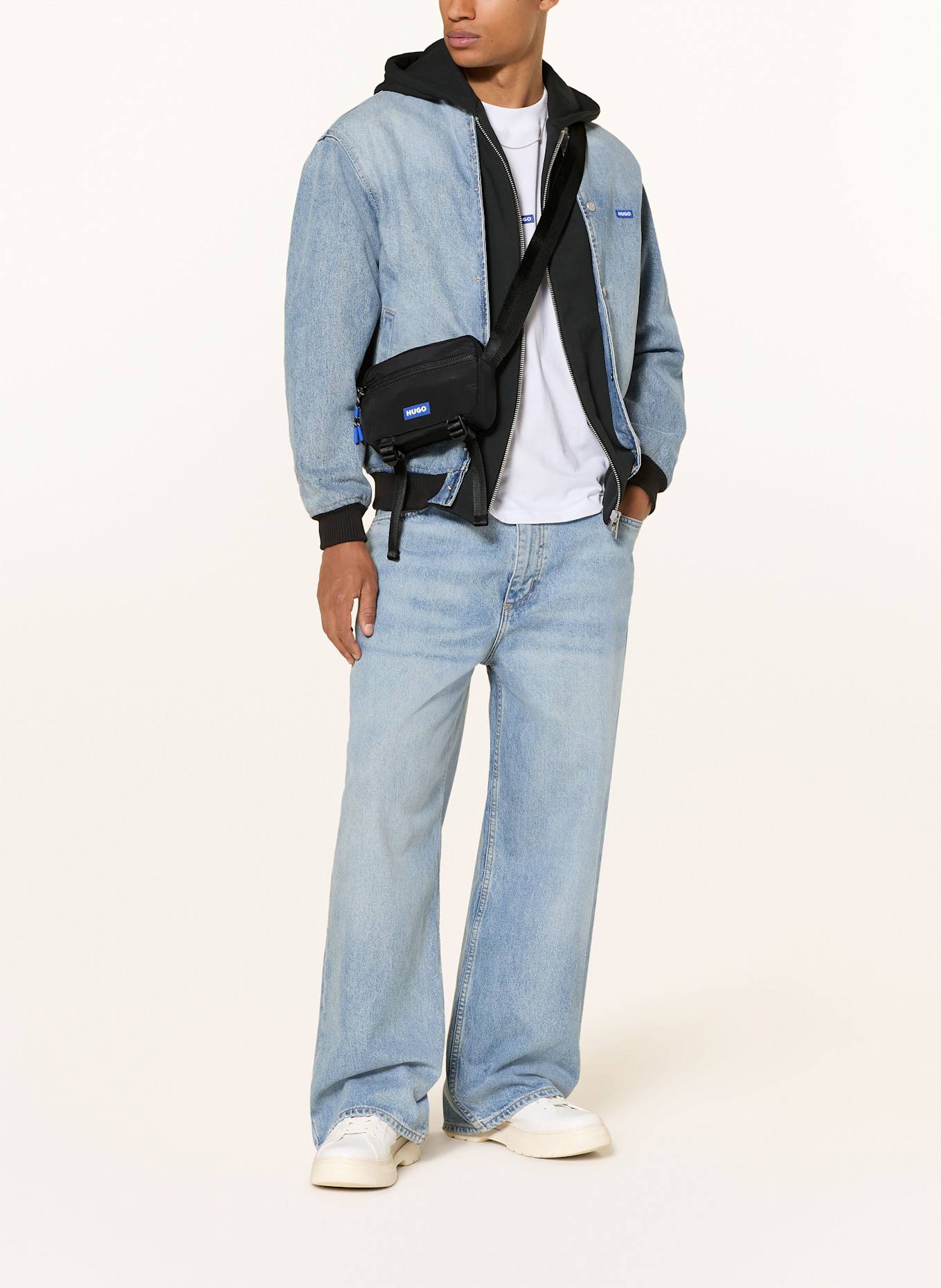 HUGO Umhängetasche VYTAL: SCHWARZ