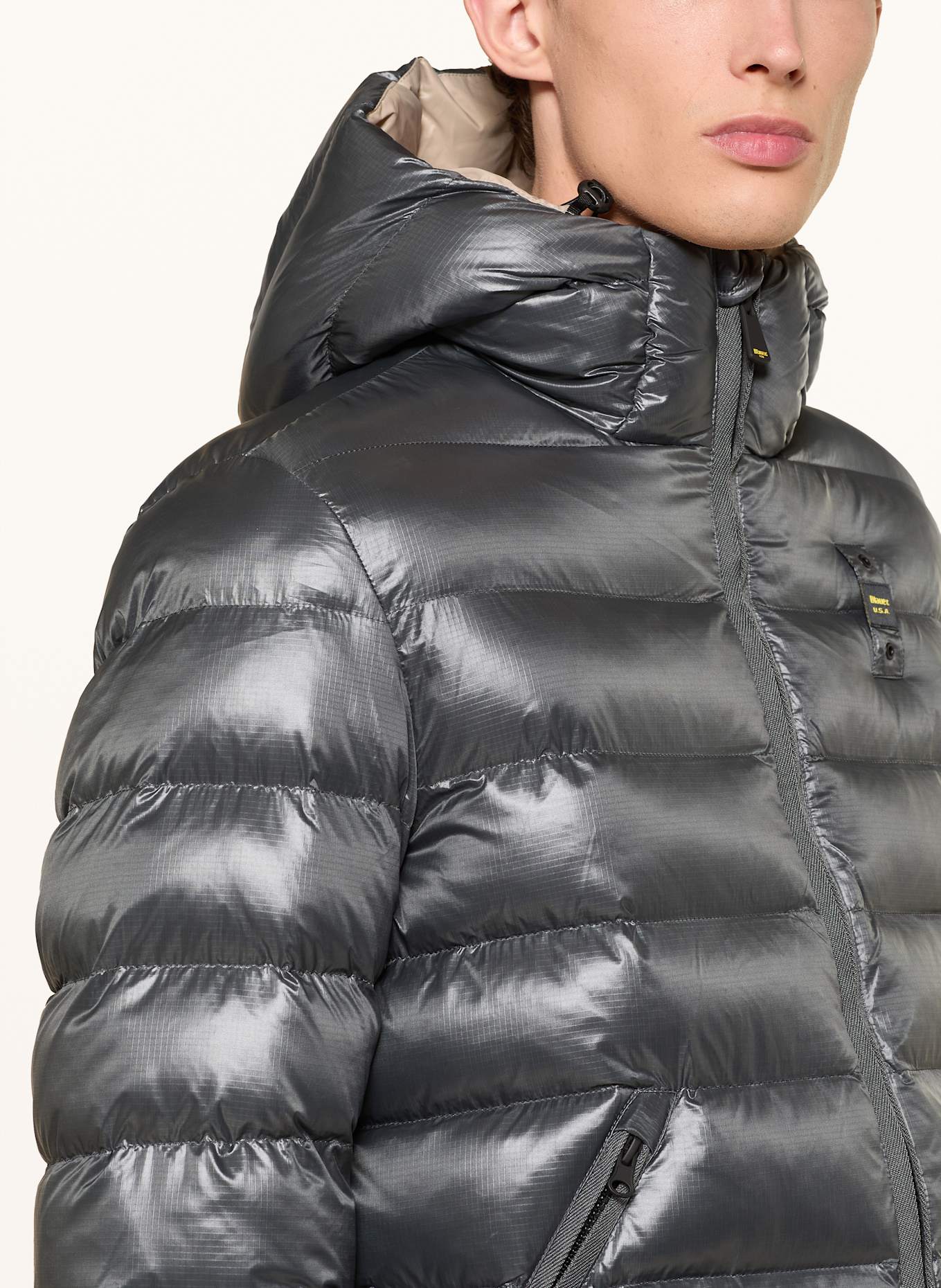 Blauer Steppjacke ADAMS mit DUPONT™ SORONA®-Isolierung: DUNKELGRAU