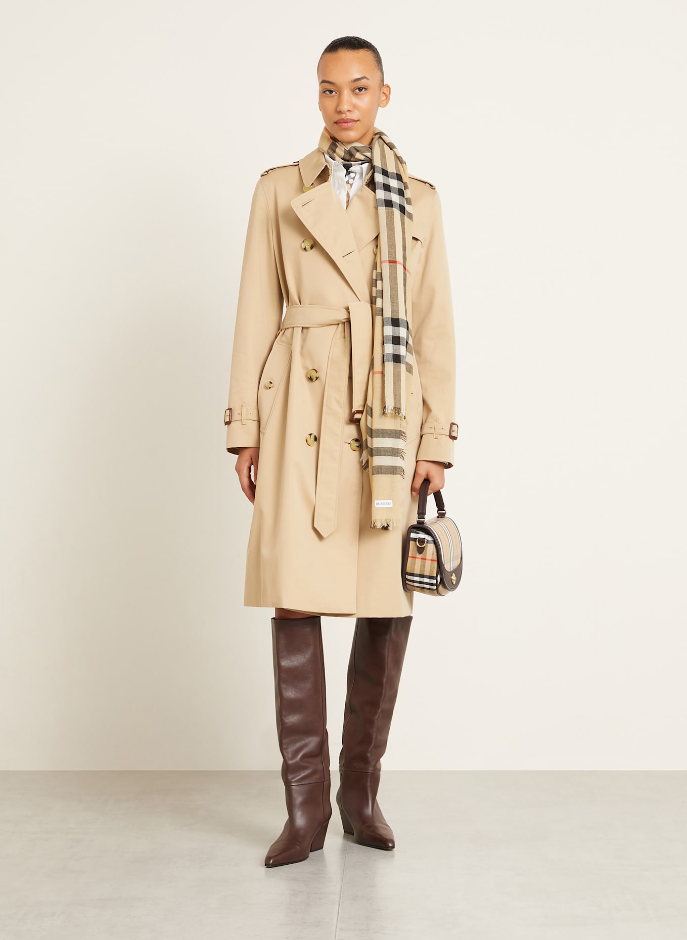 BURBERRY Umhängetasche HIGHLANDS: BEIGE / SCHWARZ / ROT
