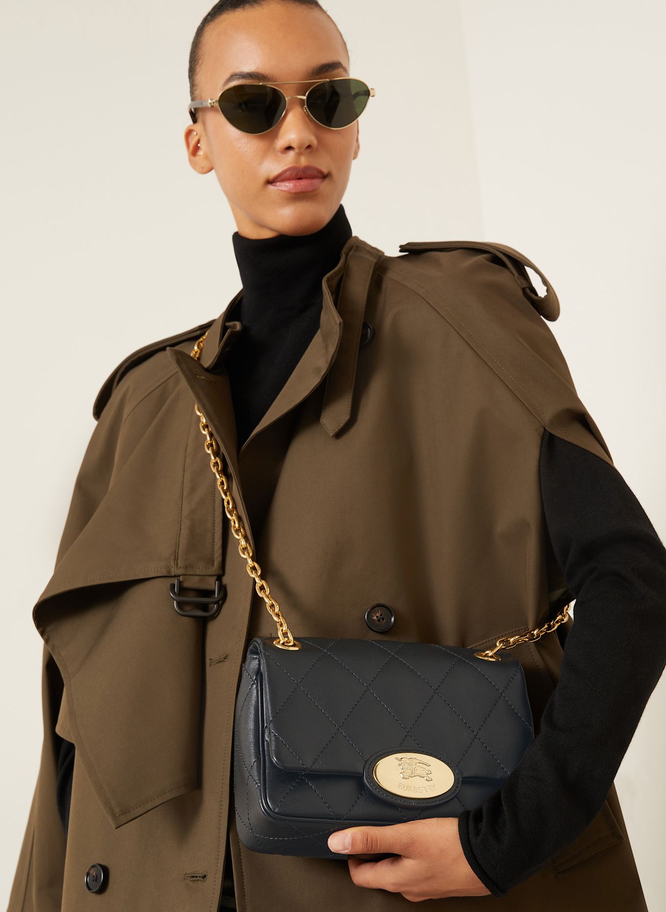 BURBERRY Umhängetasche STRAND: SCHWARZ