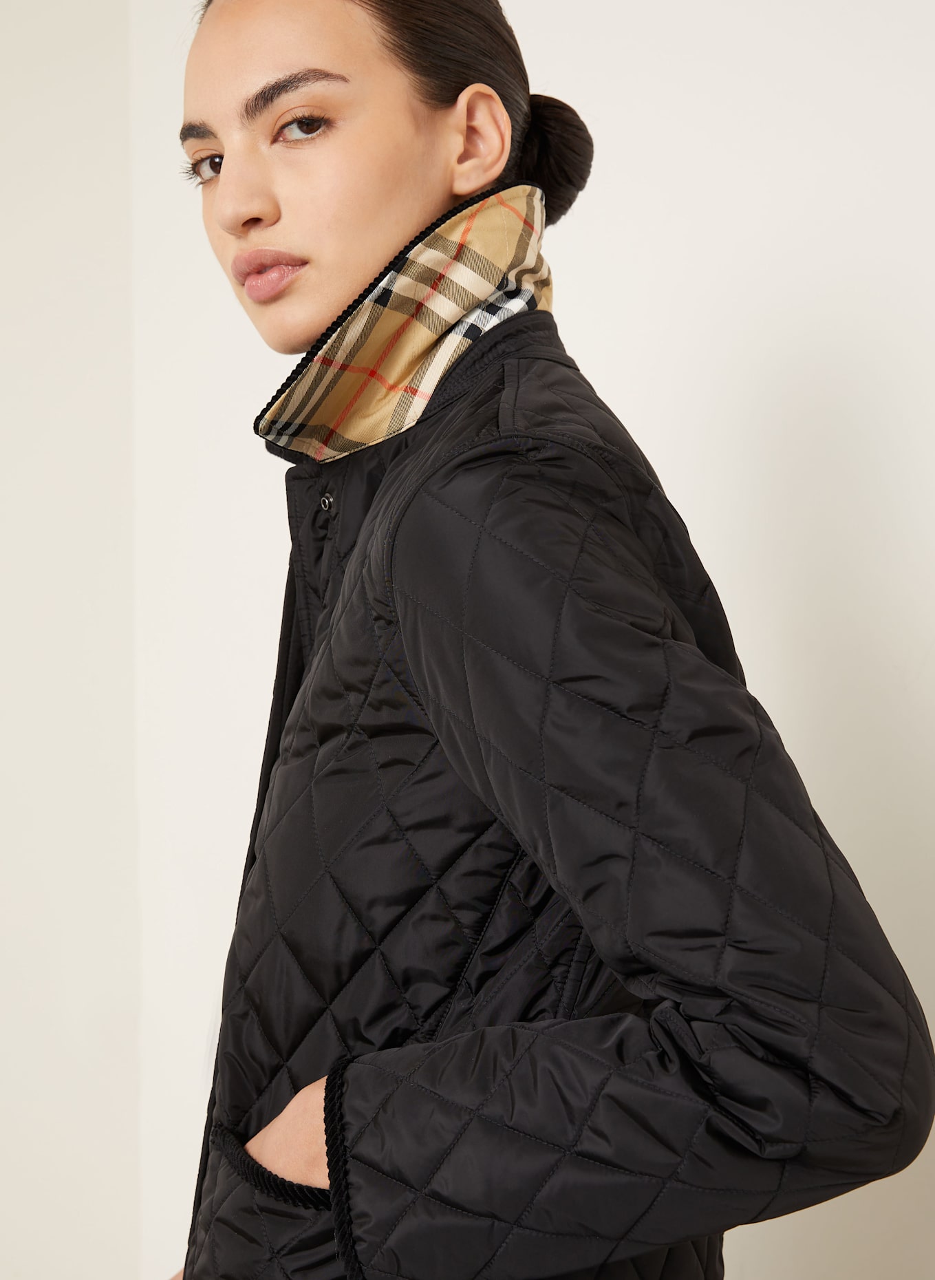 BURBERRY Kurtka pikowana: CZARNY/ BEŻOWY