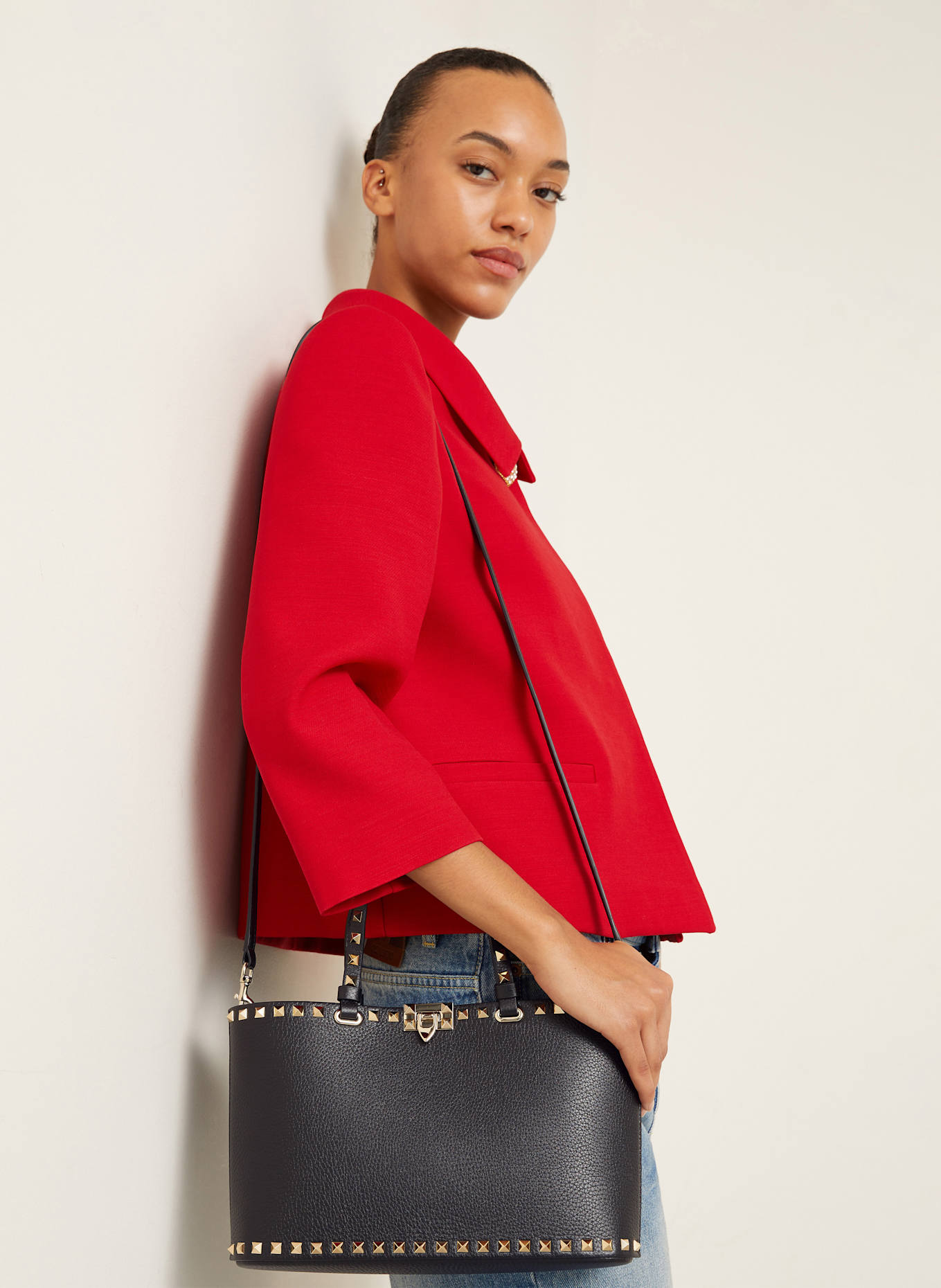 VALENTINO GARAVANI Umhängetasche ROCKSTUD SMALL: SCHWARZ