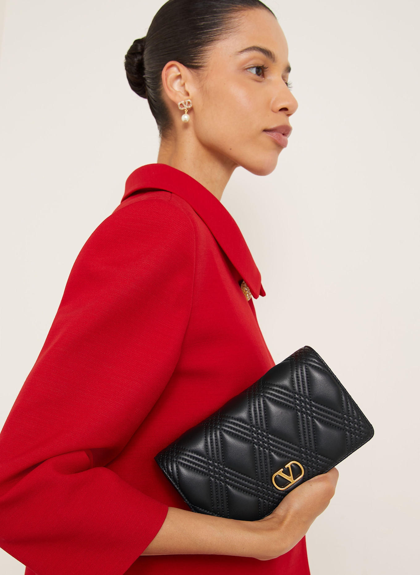 VALENTINO GARAVANI Umhängetasche QUILTIE 67: SCHWARZ