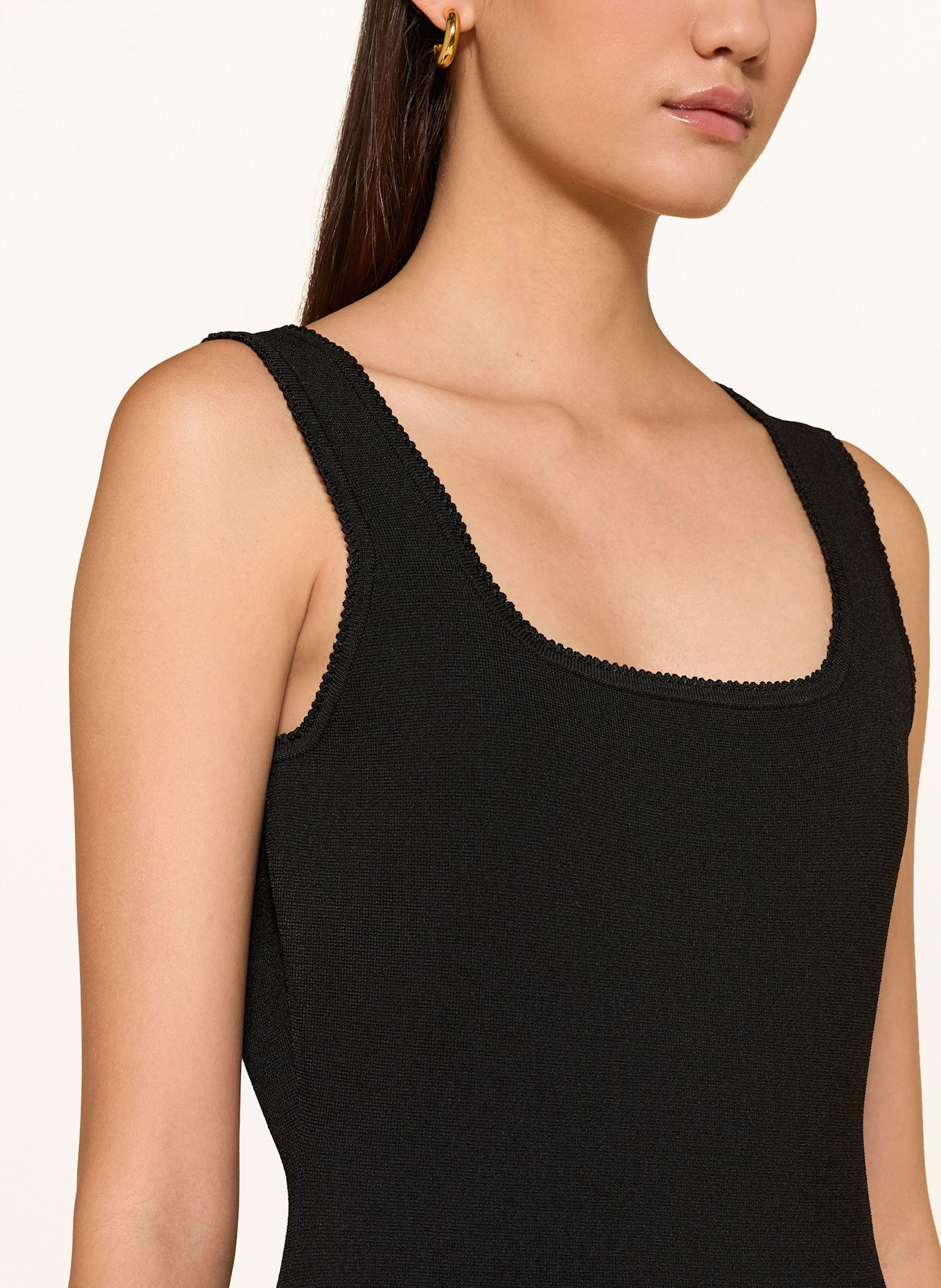 SANDRO Strickkleid: SCHWARZ