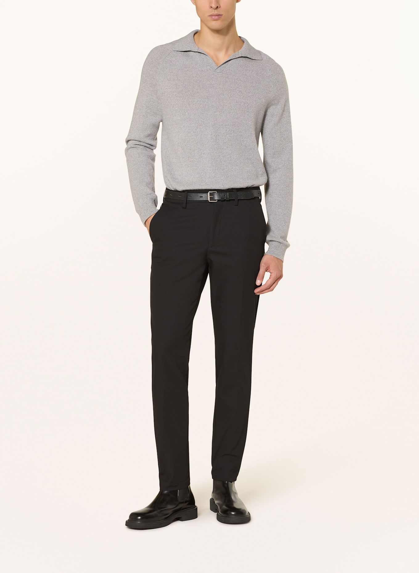 BOSS Chino kalhoty KAITON Slim Fit: ČERNÁ