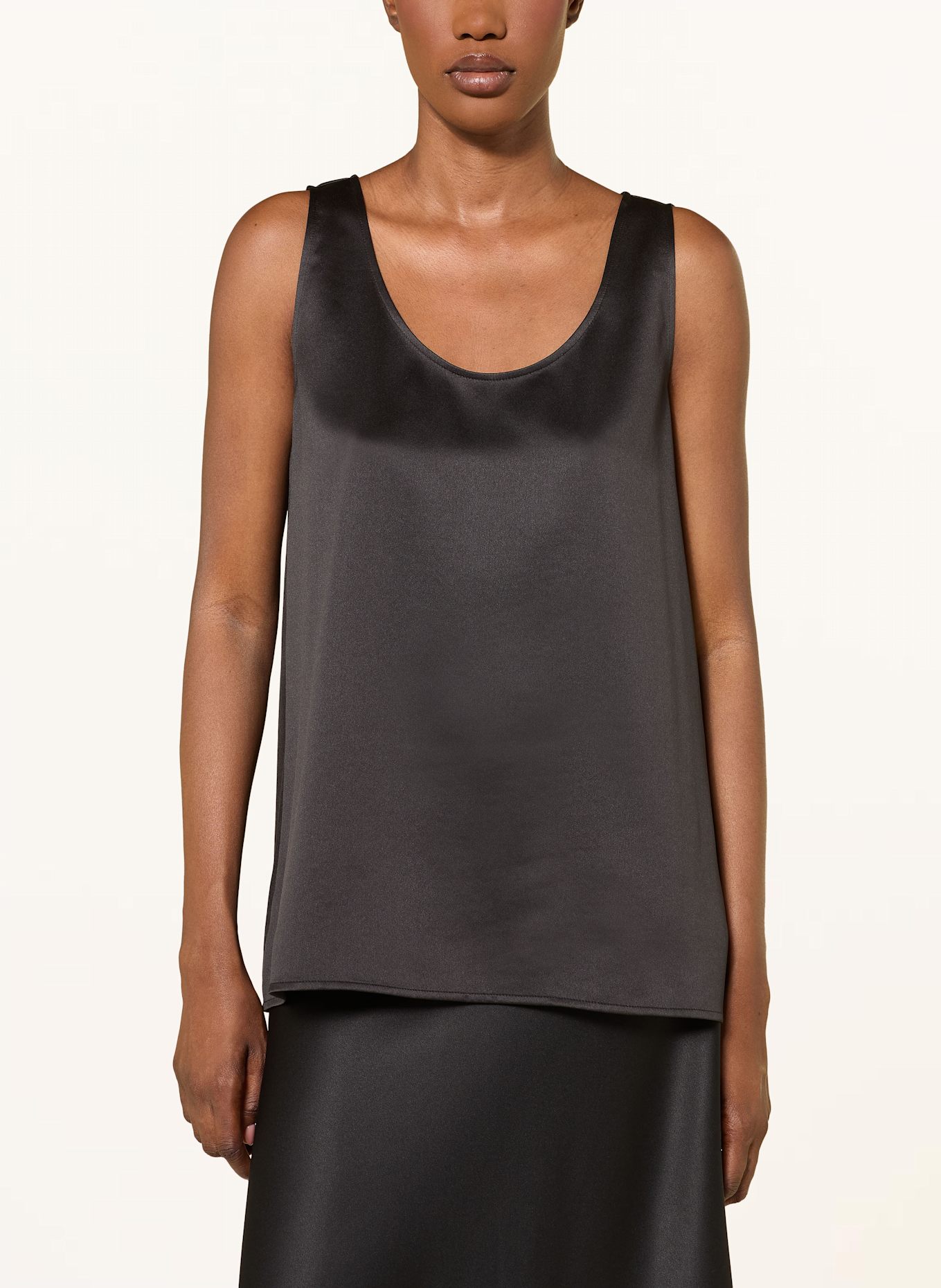 Juvia Satintop FINNJA: SCHWARZ