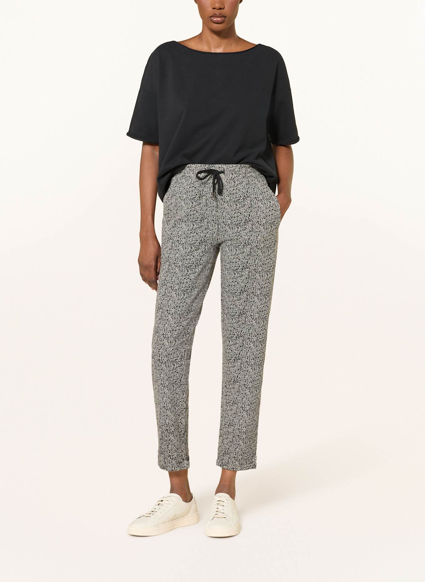 Juvia Sweatpants MARGIE: SCHWARZ / WEISS