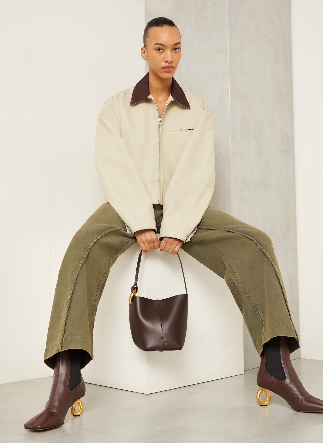 JW ANDERSON Handtasche THE JWA CORNER: DUNKELBRAUN