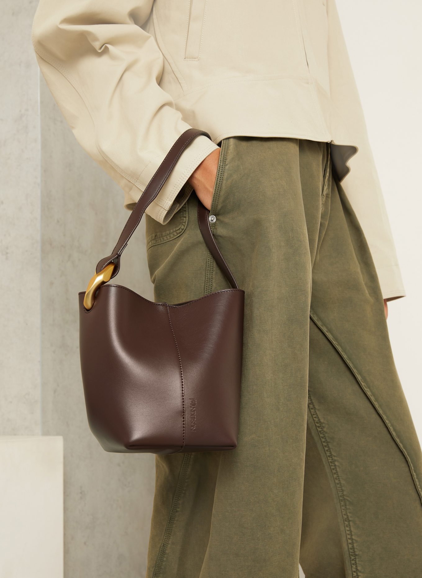 JW ANDERSON Handtasche THE JWA CORNER: DUNKELBRAUN