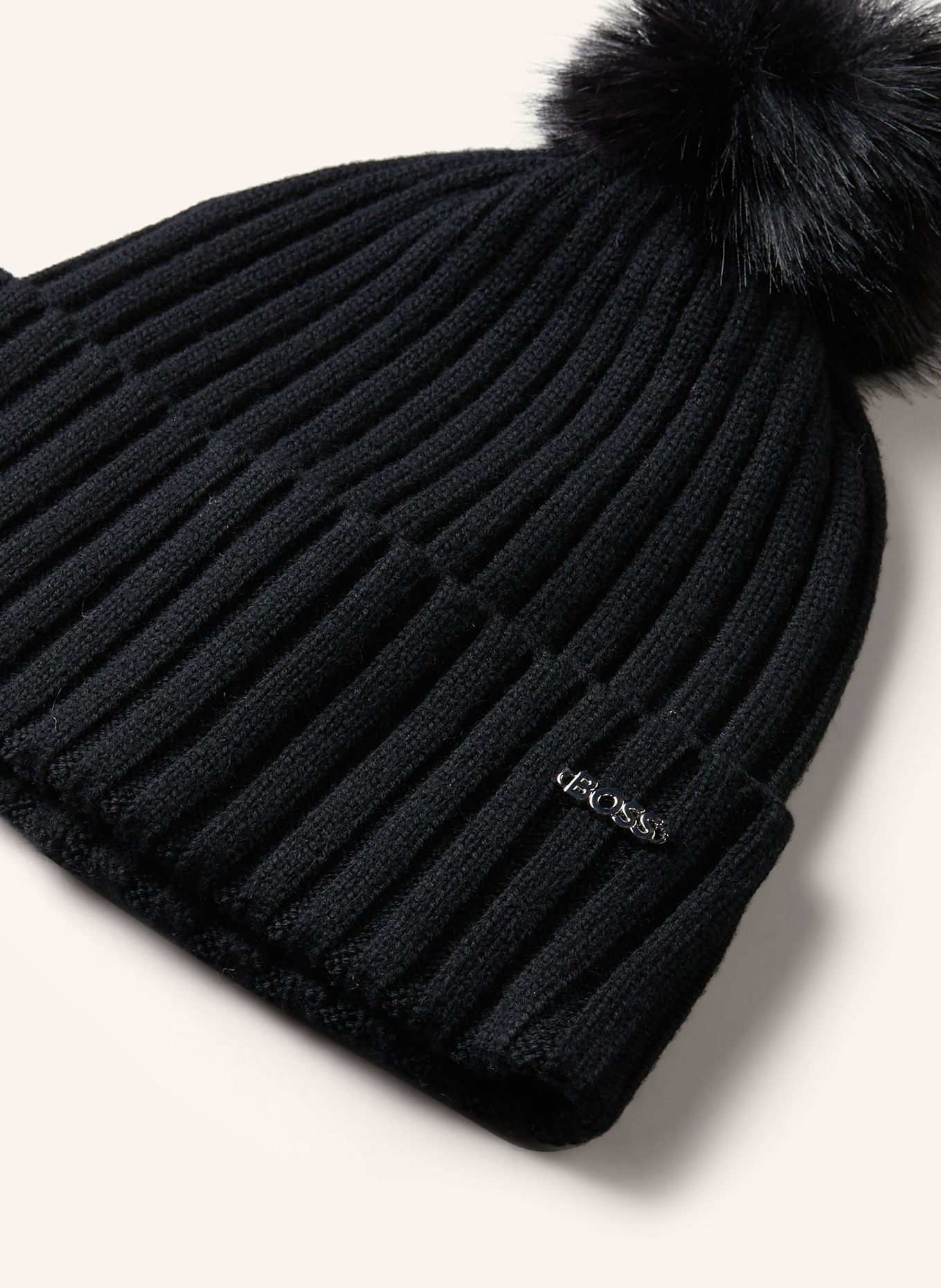 BOSS Mütze mit Kunstpelz: SCHWARZ