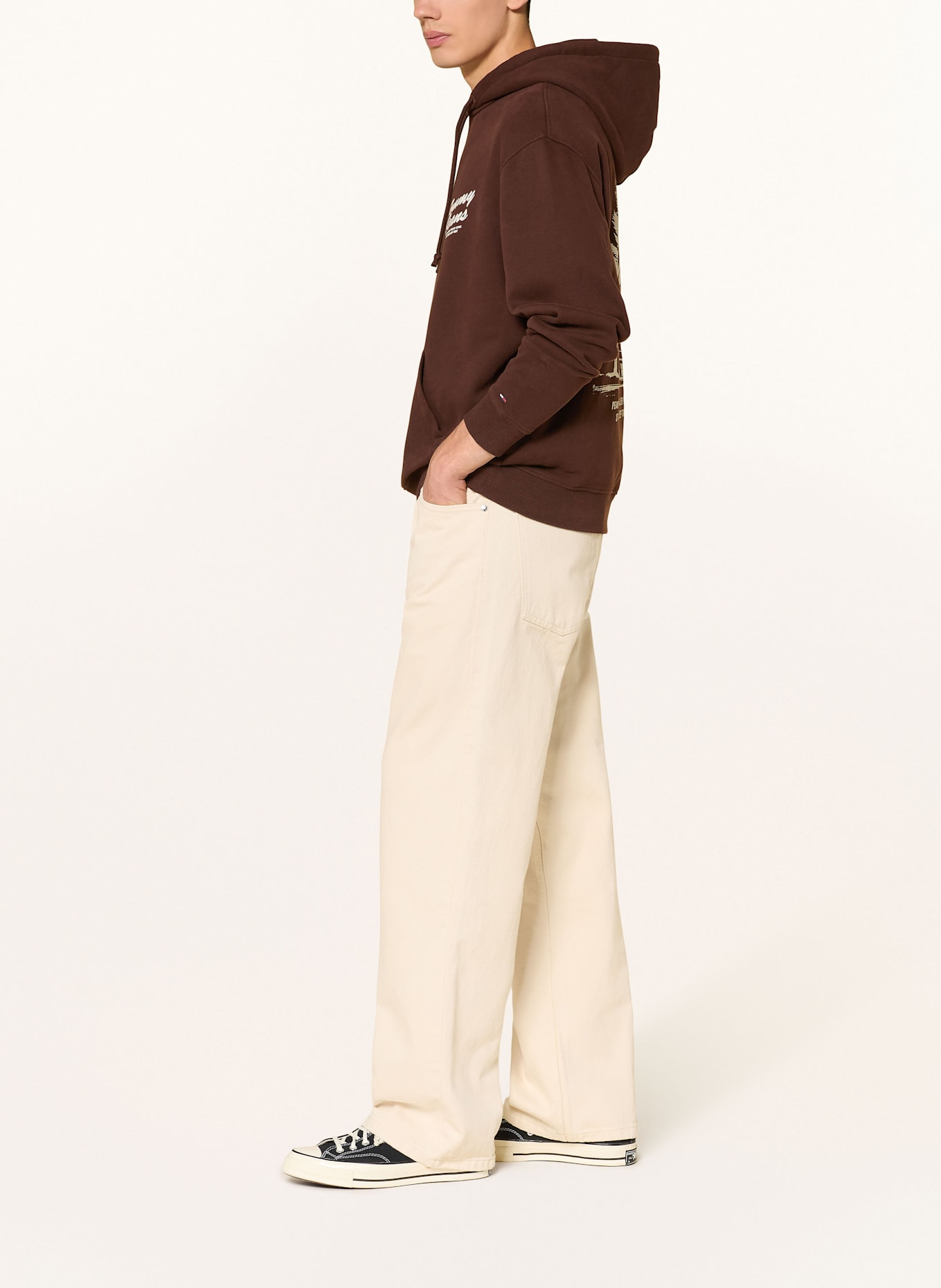 TOMMY JEANS Hoodie: DUNKELBRAUN