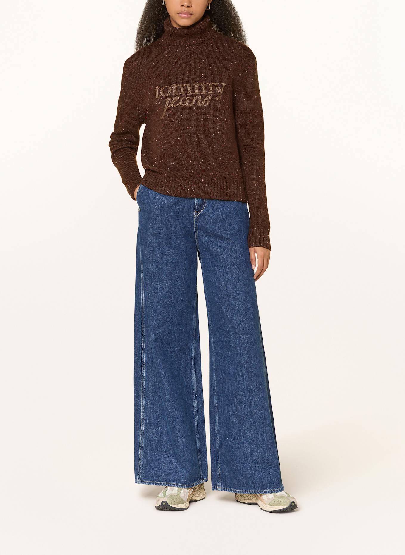 TOMMY JEANS Rollkragenpullover: BRAUN