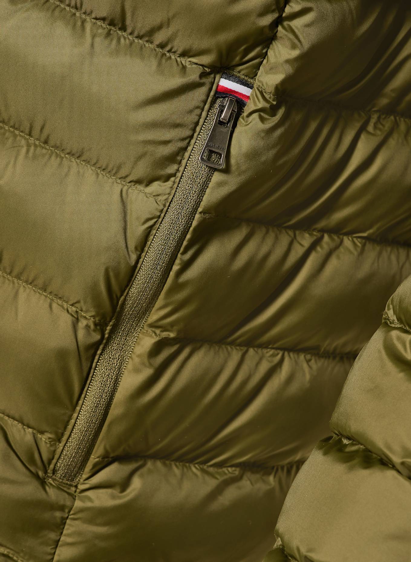 TOMMY HILFIGER Steppjacke: OLIV