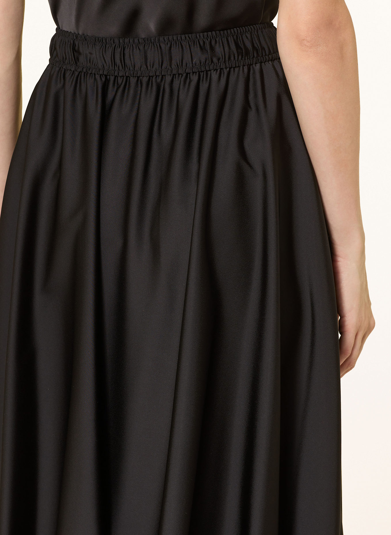 V by Vera Mont Satinrock: SCHWARZ