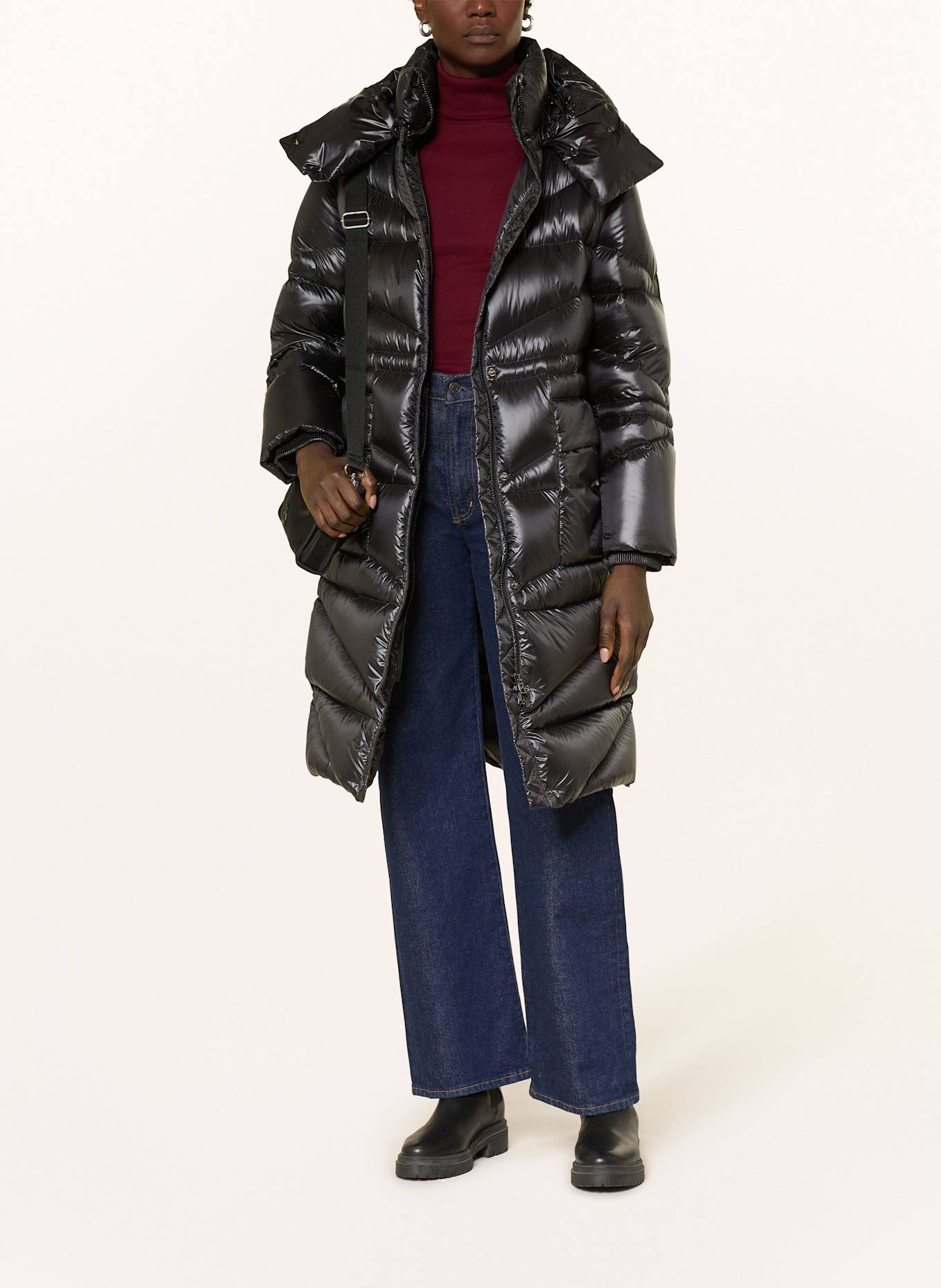 BOGNER Daunenmantel BEATE-D1 mit abnehmbarer Kapuze: SCHWARZ