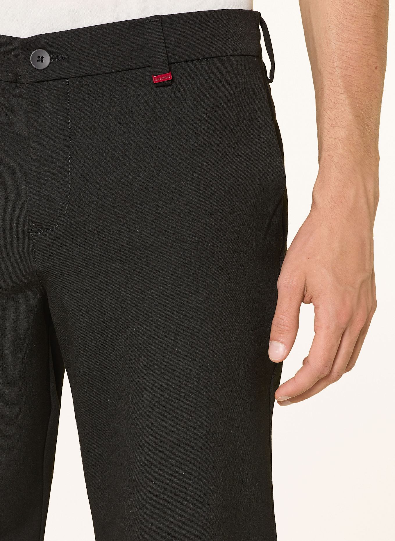 MAC Chino TRAVELLER Modern Fit: SCHWARZ