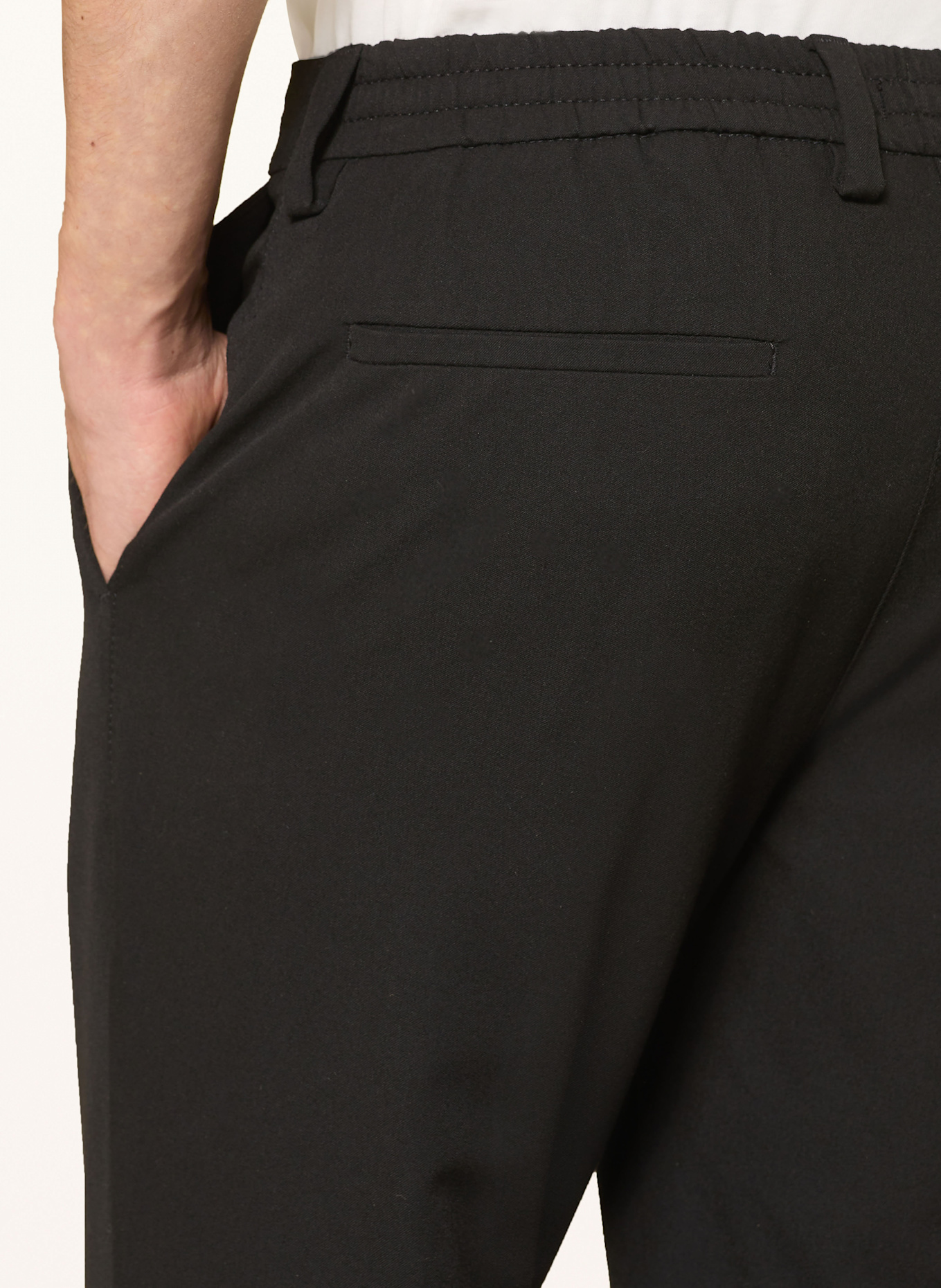 MAC Chino TRAVELLER Modern Fit: SCHWARZ