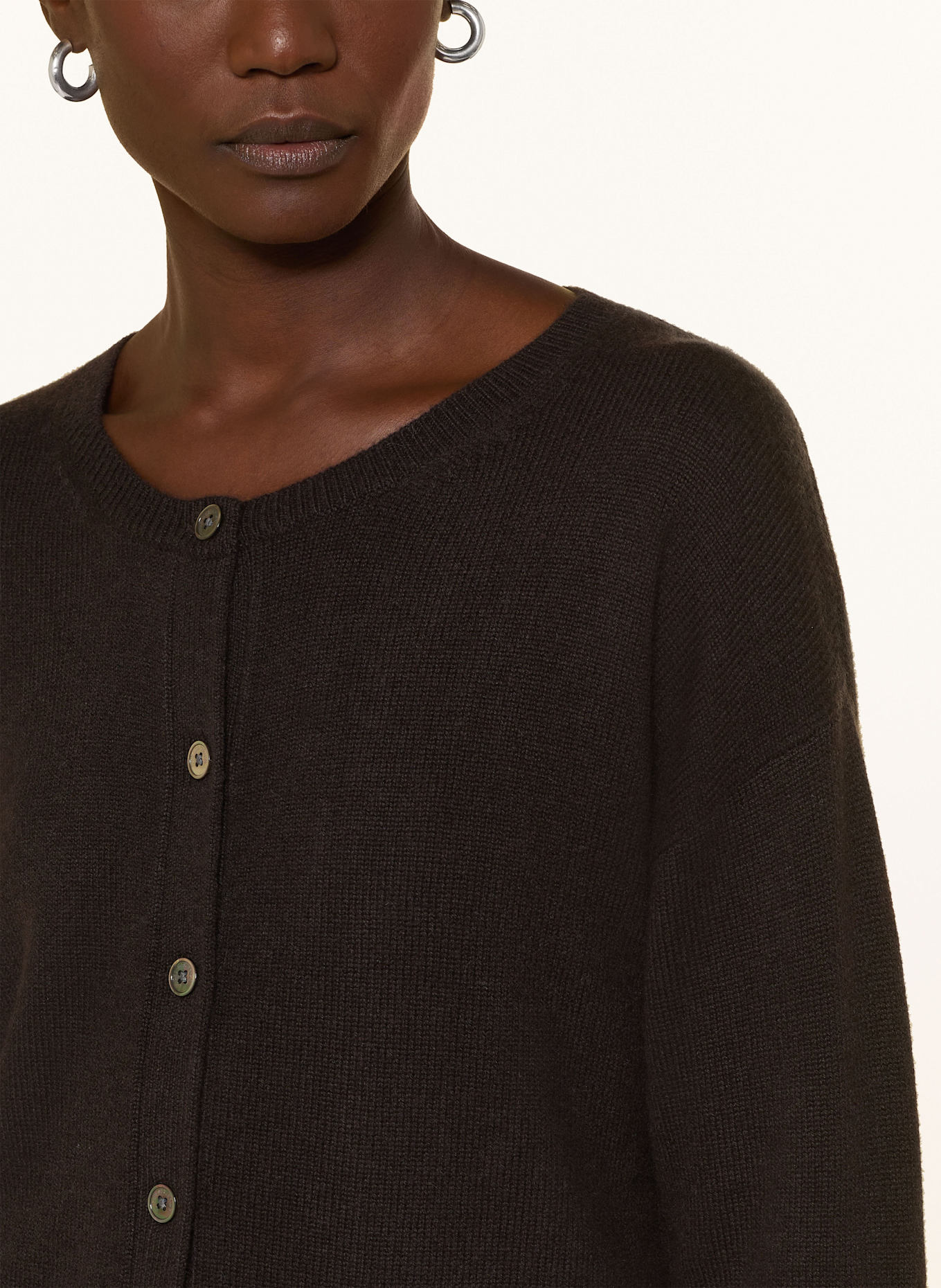 (THE MERCER) N.Y. Strickjacke aus Cashmere: DUNKELBRAUN