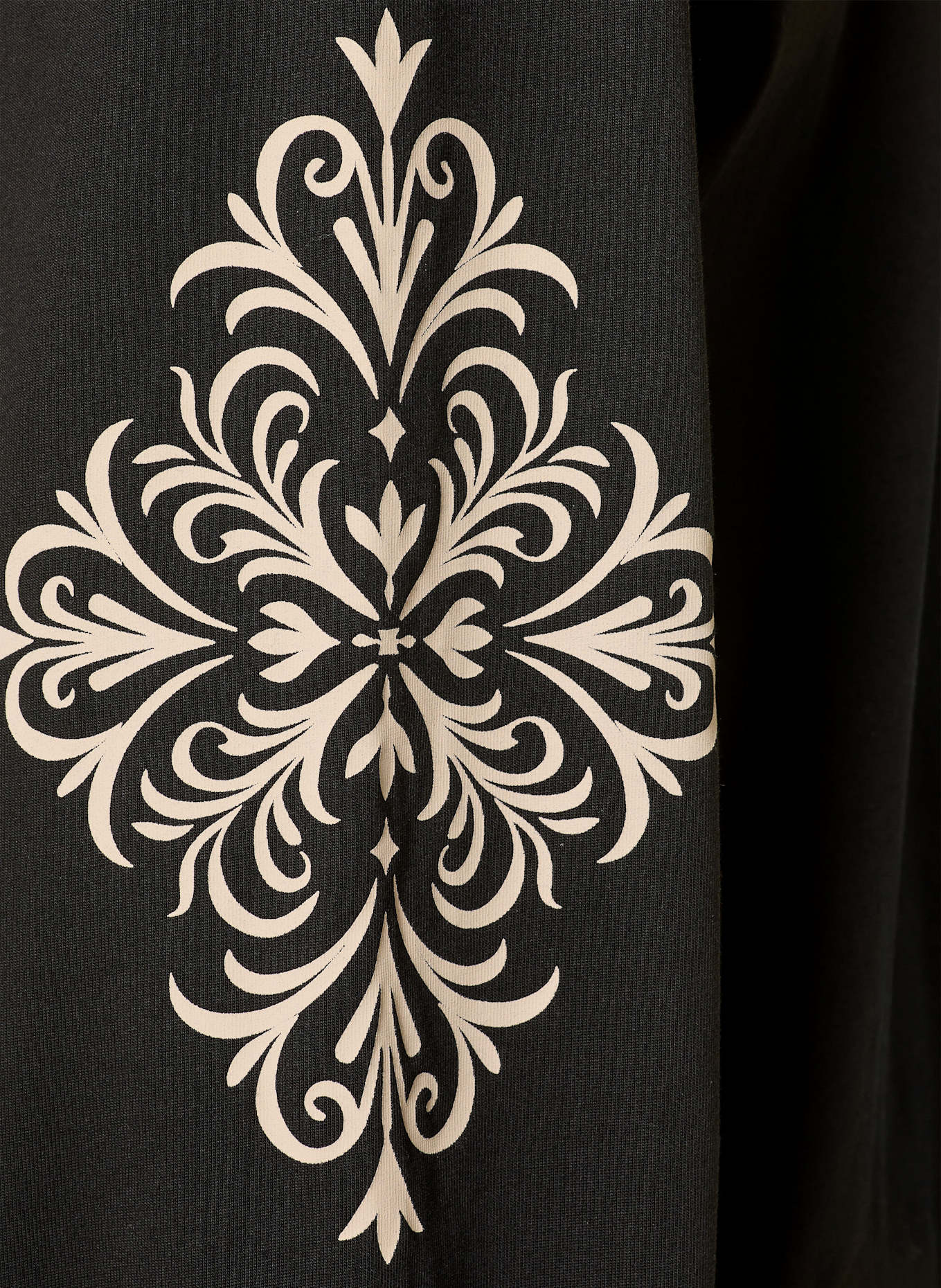 don't waste culture Longsleeve THANDOR: SCHWARZ