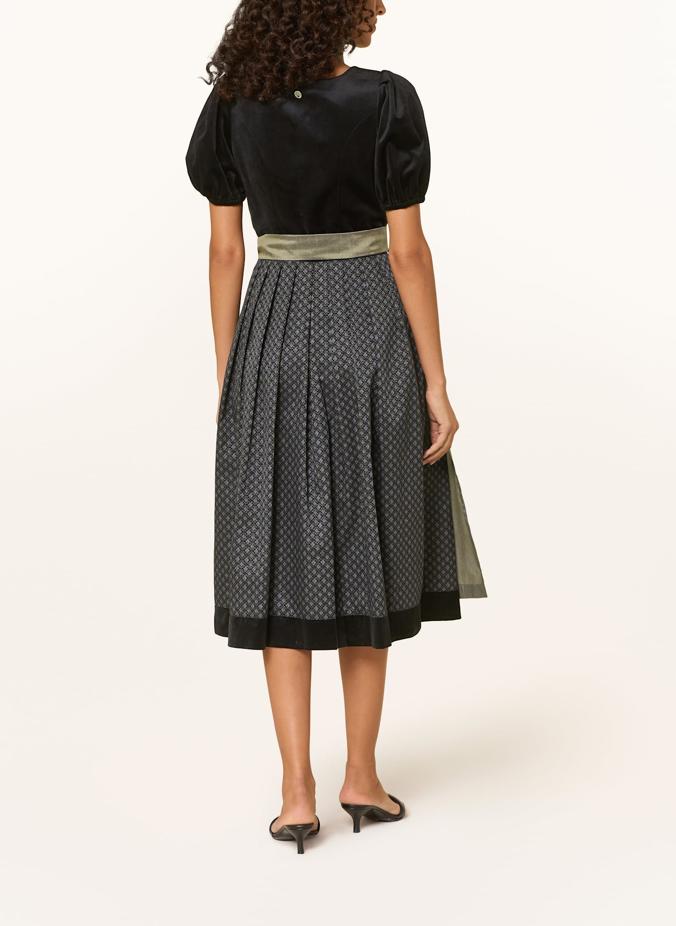 Spieth & Wensky Dirndl GÖTTIN: ČERNÁ/ OLIVOVÁ