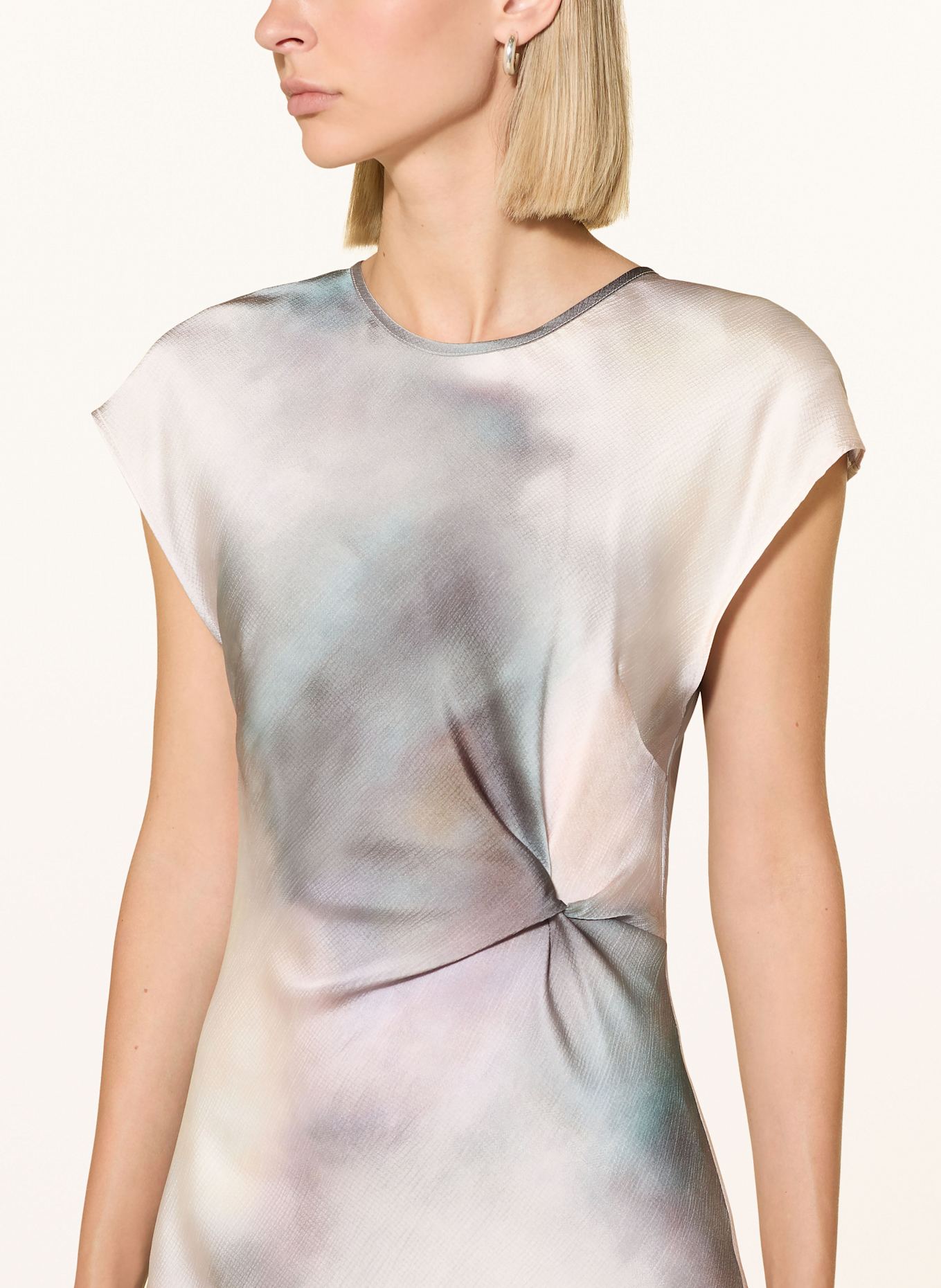 SWING Satinkleid: PETROL / WEISS / HELLLILA