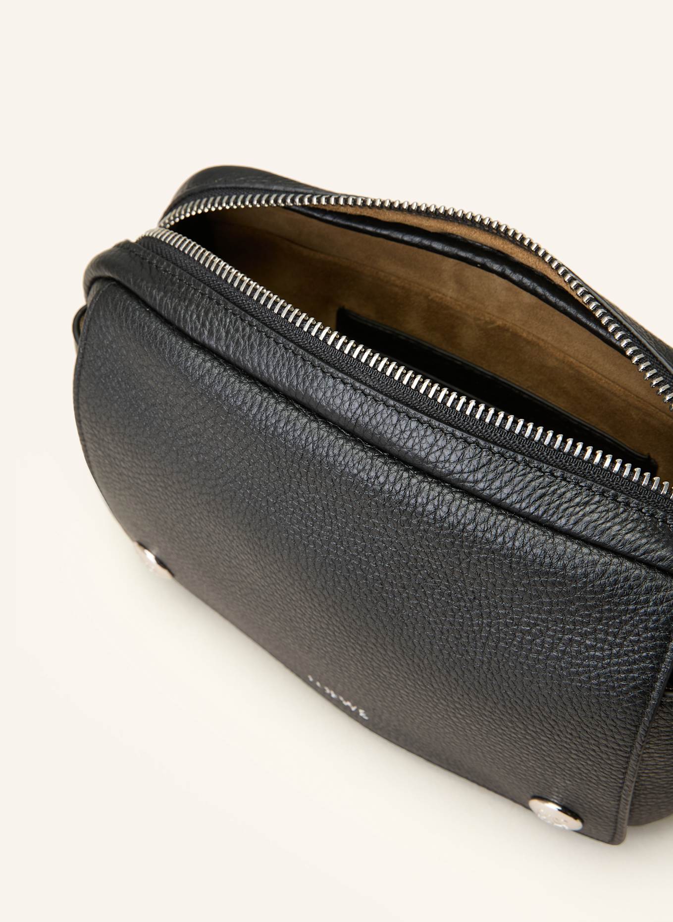 LOEWE Umhängetasche PEBBLE: SCHWARZ