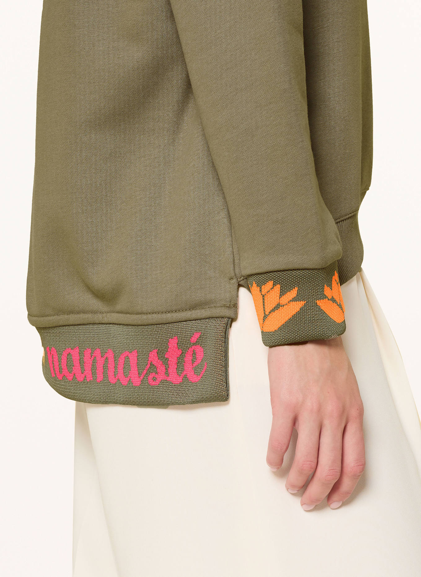 miss goodlife Bluza nierozpinana z ozdobnymi kamykami: OLIWKOWY