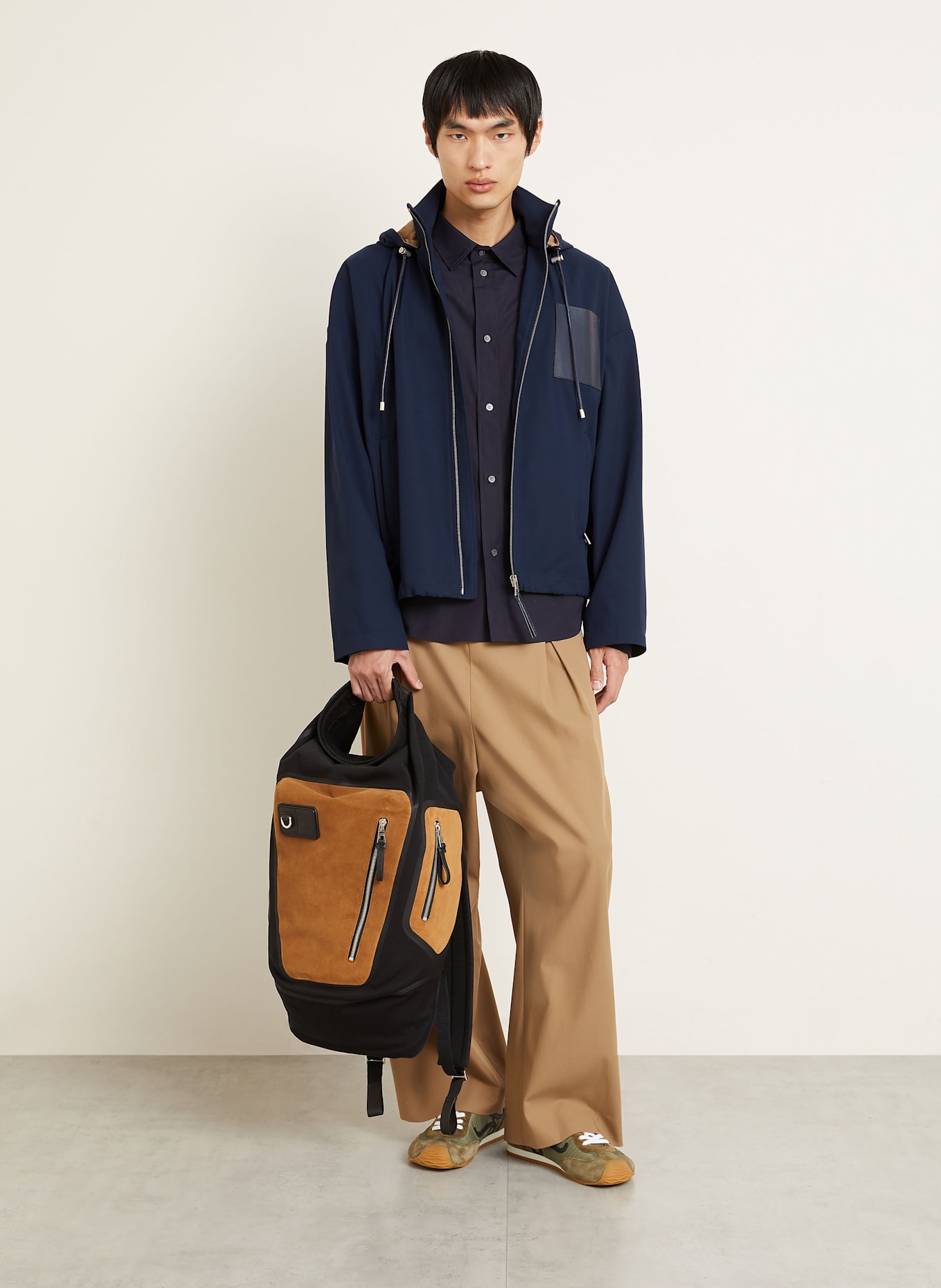 LOEWE Jacke mit abnehmbarer Kapuze: DUNKELBLAU / BEIGE