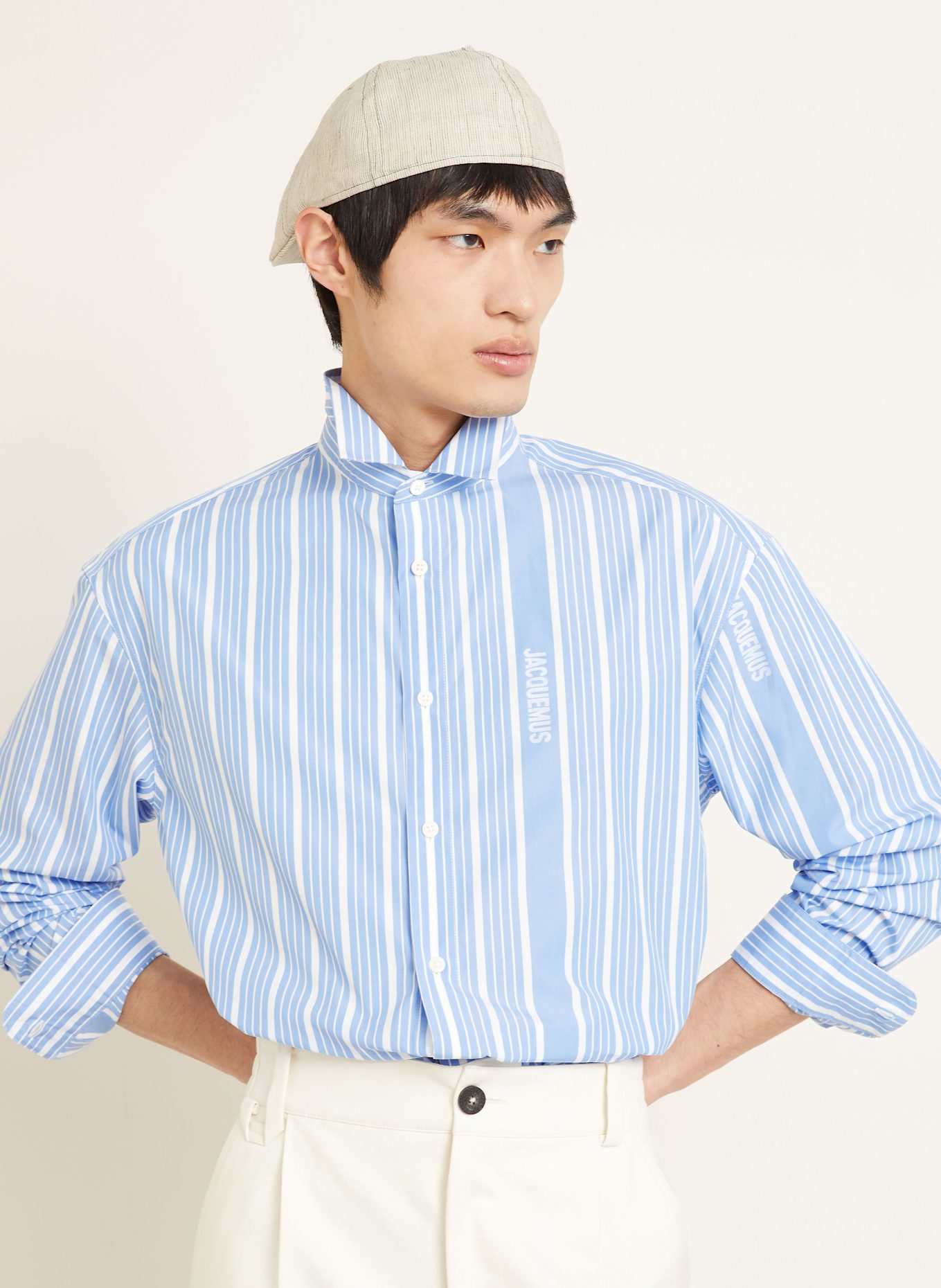 JACQUEMUS Hemd LA CHEMISE SIMON Comfort Fit: HELLBLAU / WEISS