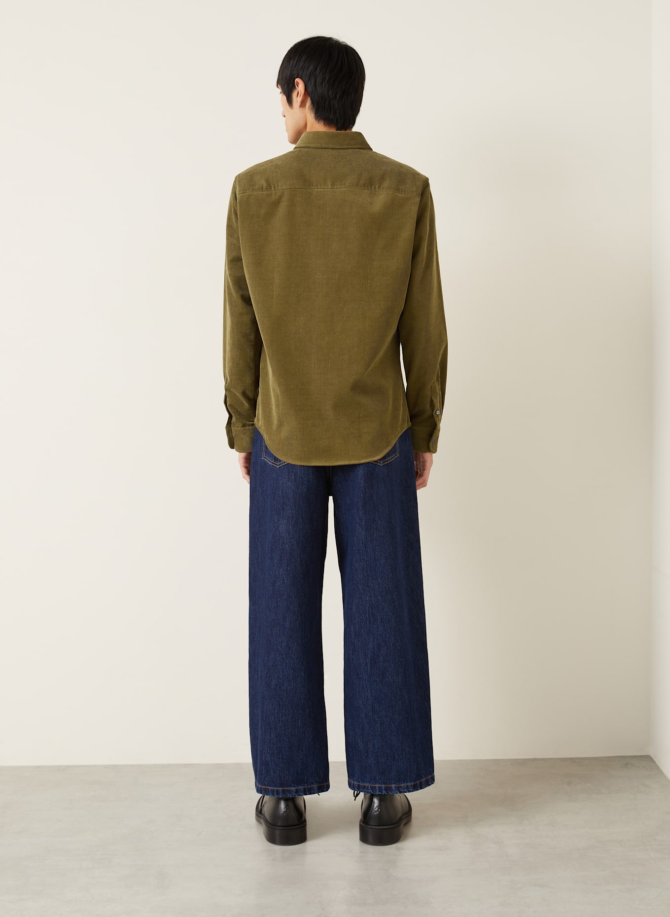 AMI PARIS Koszula sztruksowa ADC slim fit: BRĄZOWY