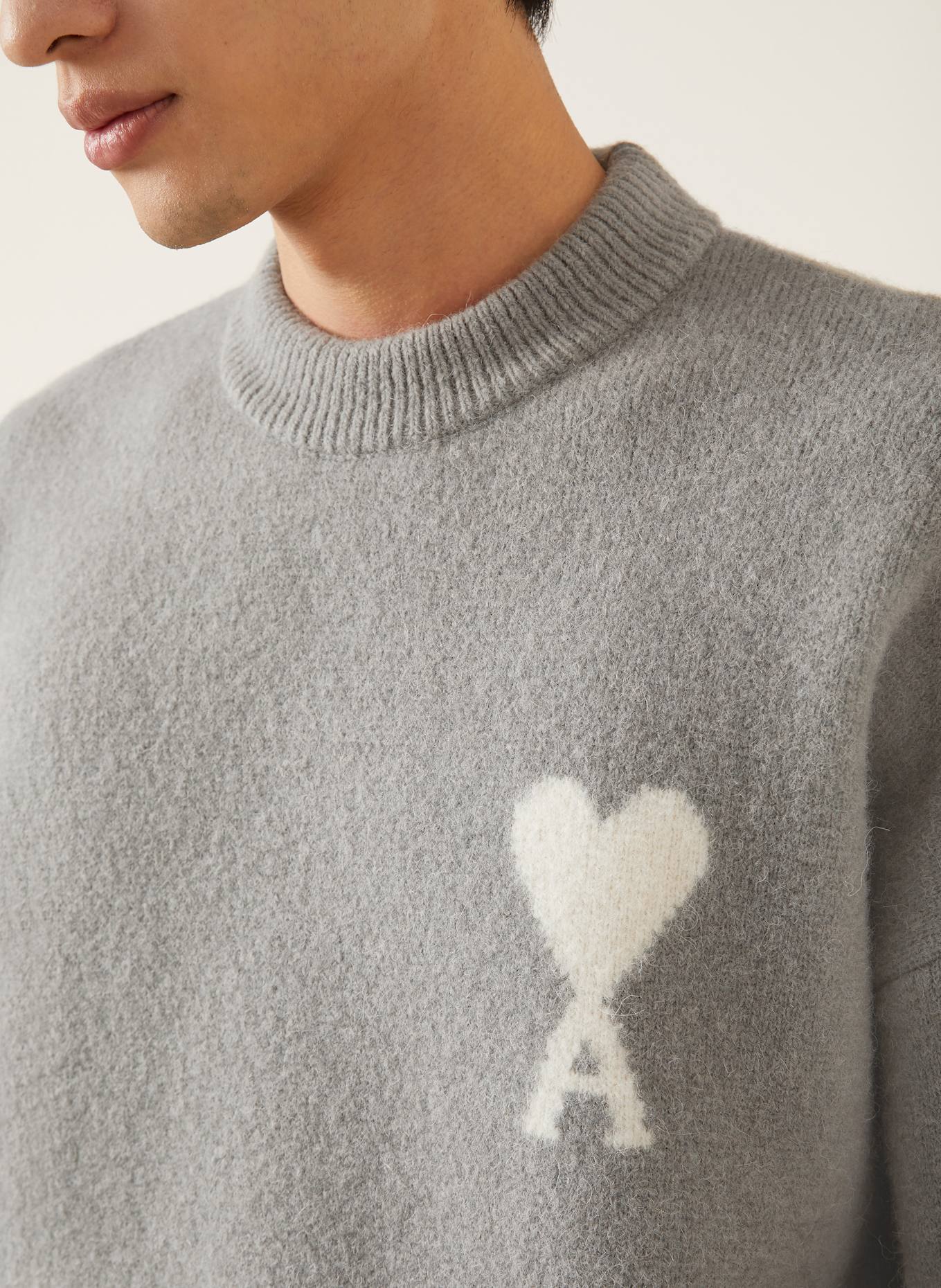 AMI PARIS Pullover mit Alpaka: GRAU / ECRU