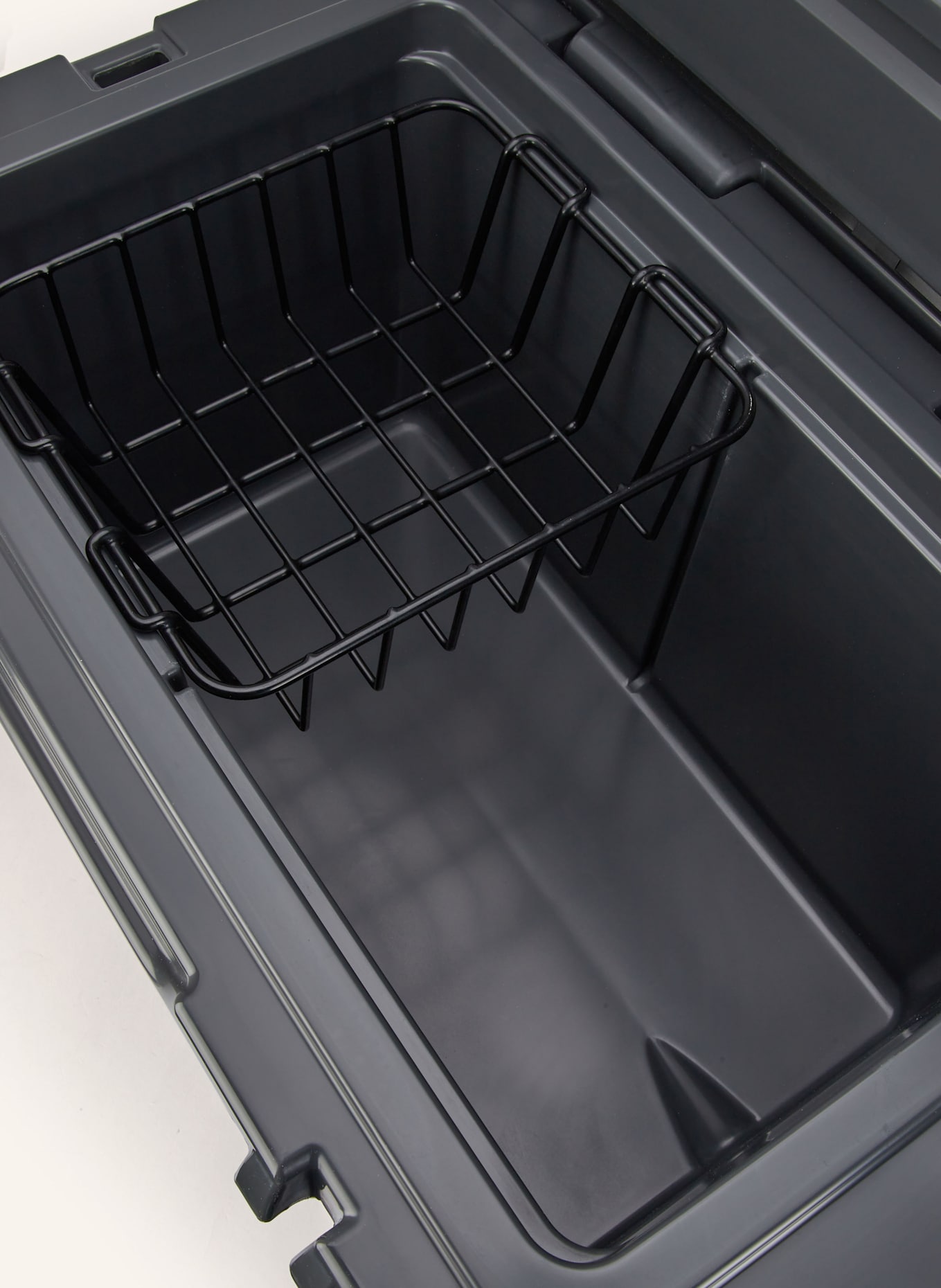 YETI Kühlbox TUNDRA® 45: DUNKELGRAU