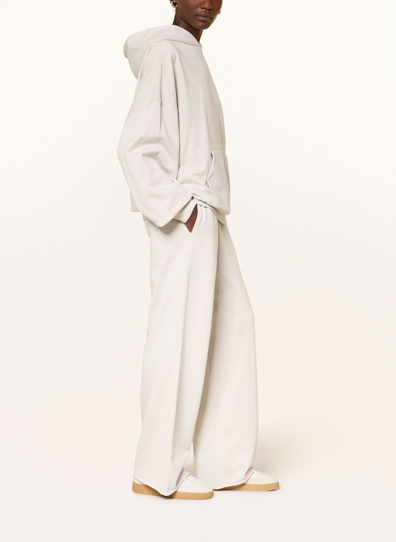 KARO KAUER Sweatpants: CREME