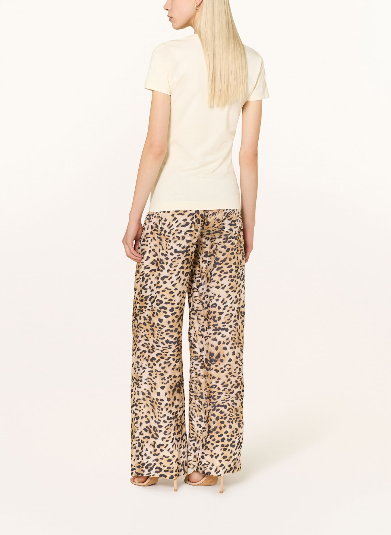 GUESS Tričko s nýty: TMAVĚ ŽLUTÁ