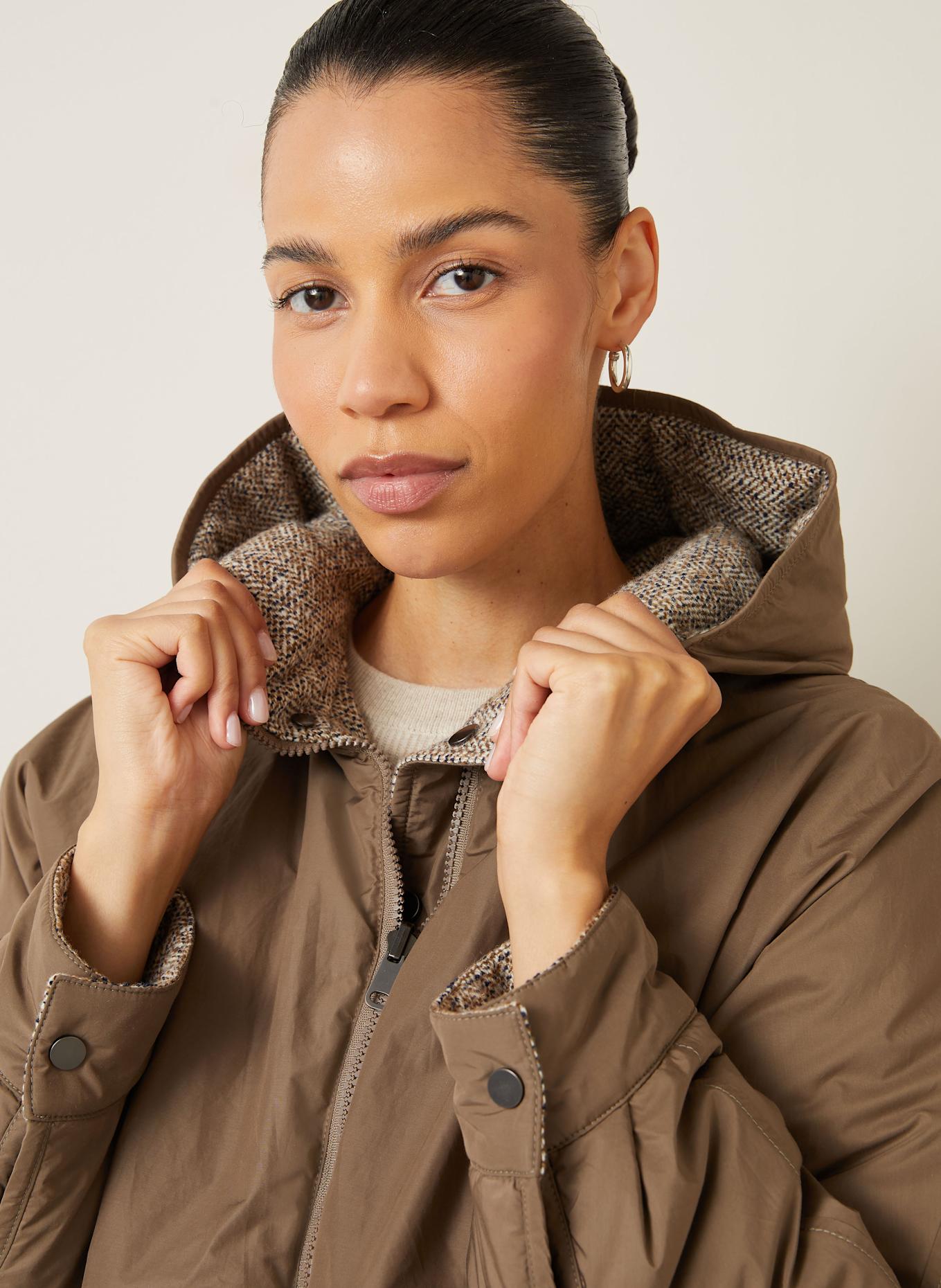 BRUNELLO CUCINELLI Down jacket in beige/ ecru/ black