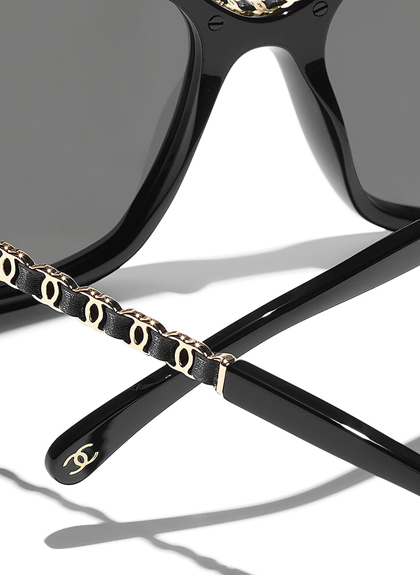 CHANEL Katzenaugenförmige Sonnenbrille: C622T8 - SCHWARZ/ DUNKELGRAU POLARISIERT