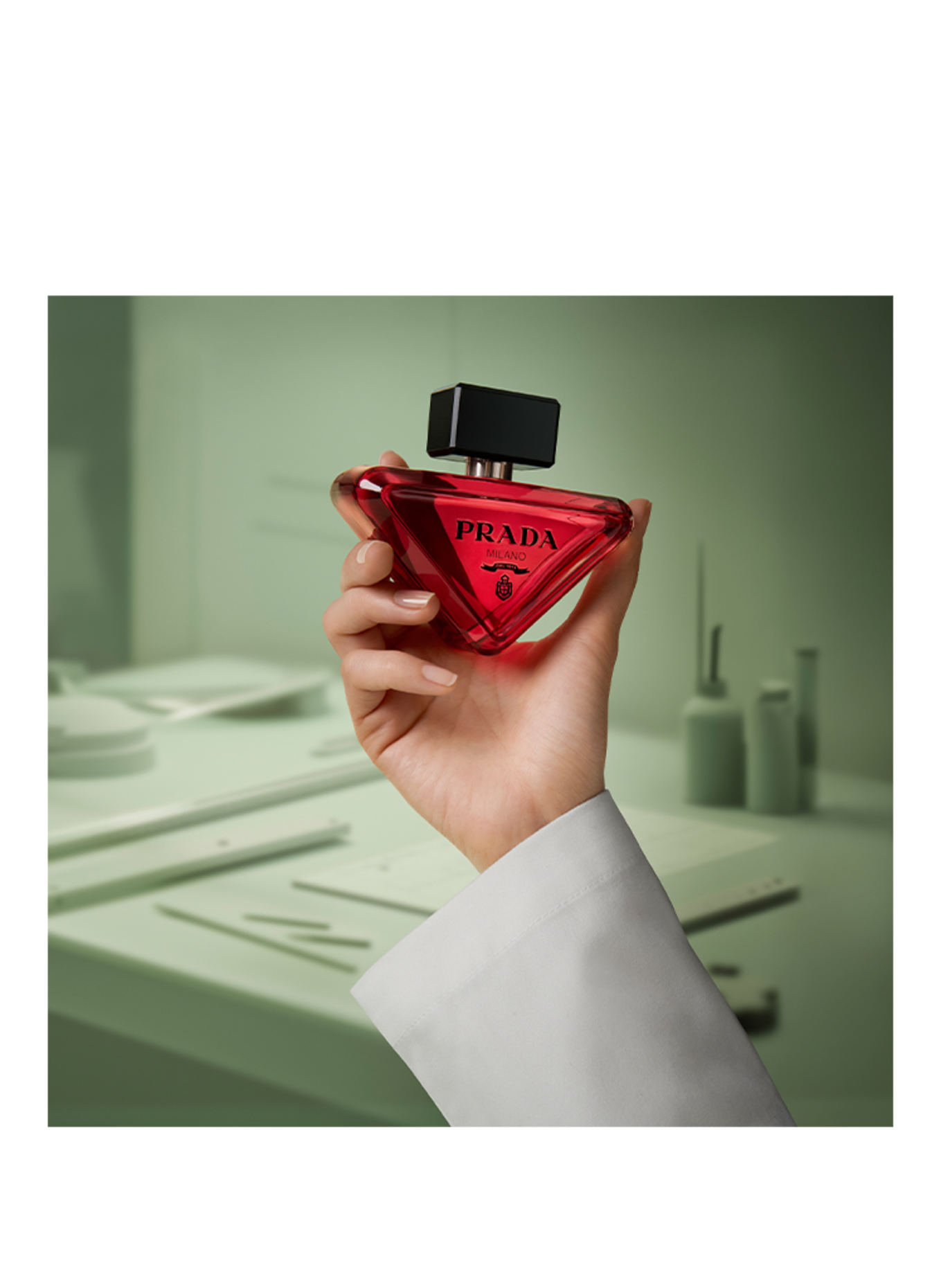 PRADA Parfums Essence radicale paradoxale