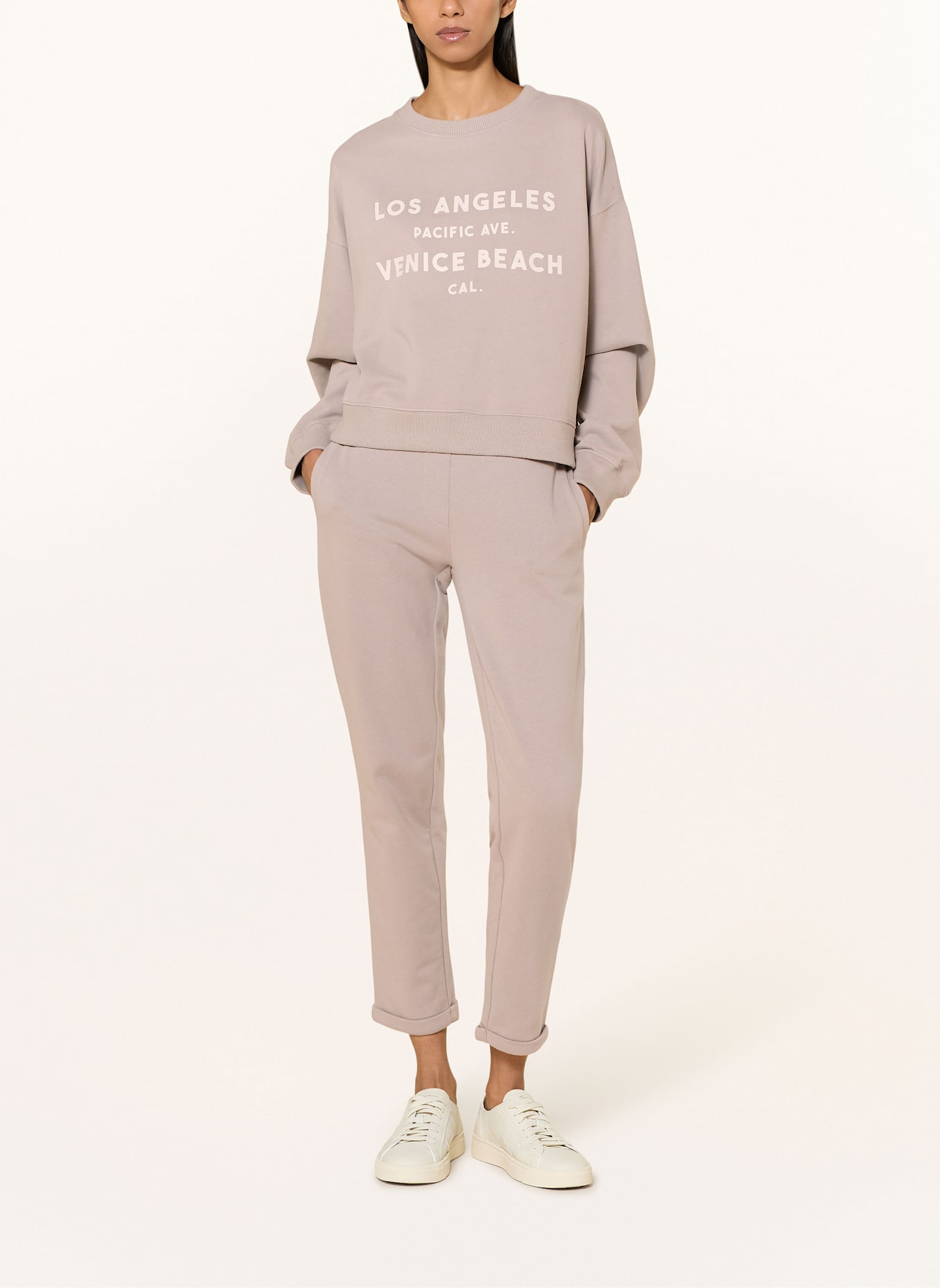 Juvia Sweatpants: BEIGE