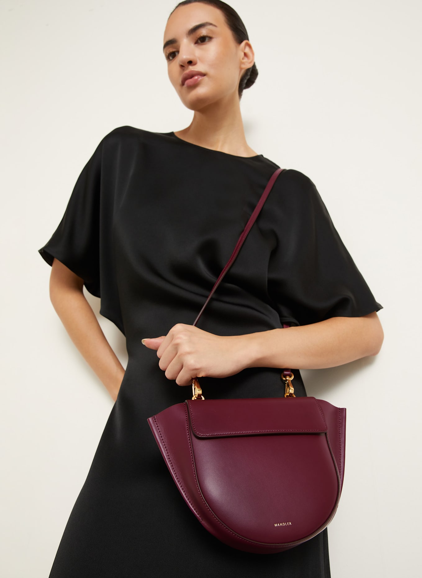WANDLER Umhängetasche HORTENSIA MINI: DUNKELROT