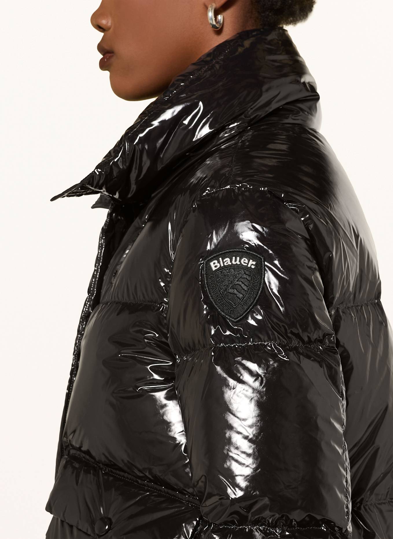 Blauer Daunenjacke CLARE: SCHWARZ