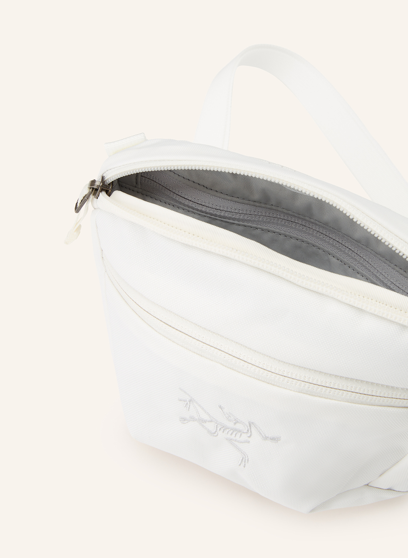 ARC'TERYX Ledvinka MANTIS: BÍLÁ