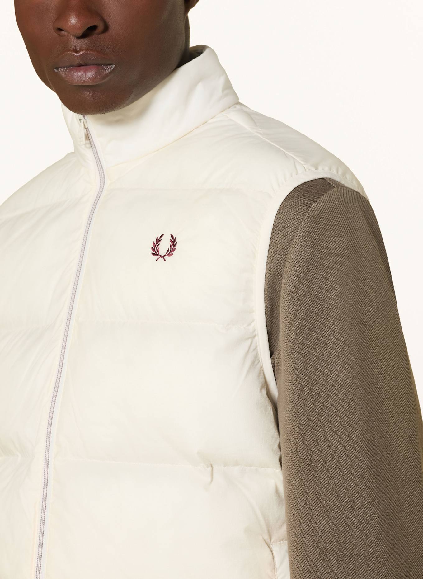 FRED PERRY Steppweste: ECRU