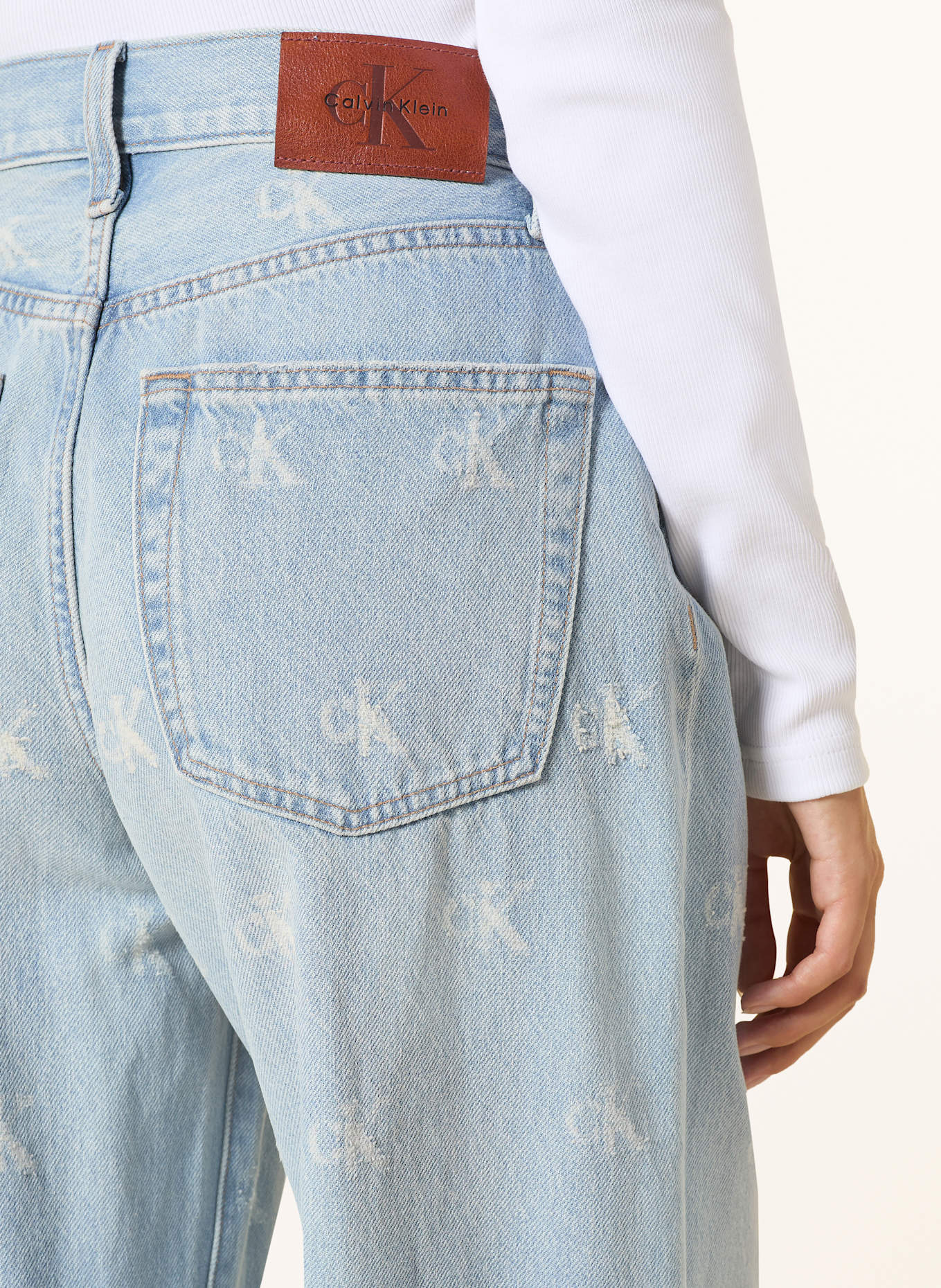 Calvin Klein Jeans Wide Leg Jeans: 0MI CK DISTRESSED INDIGO