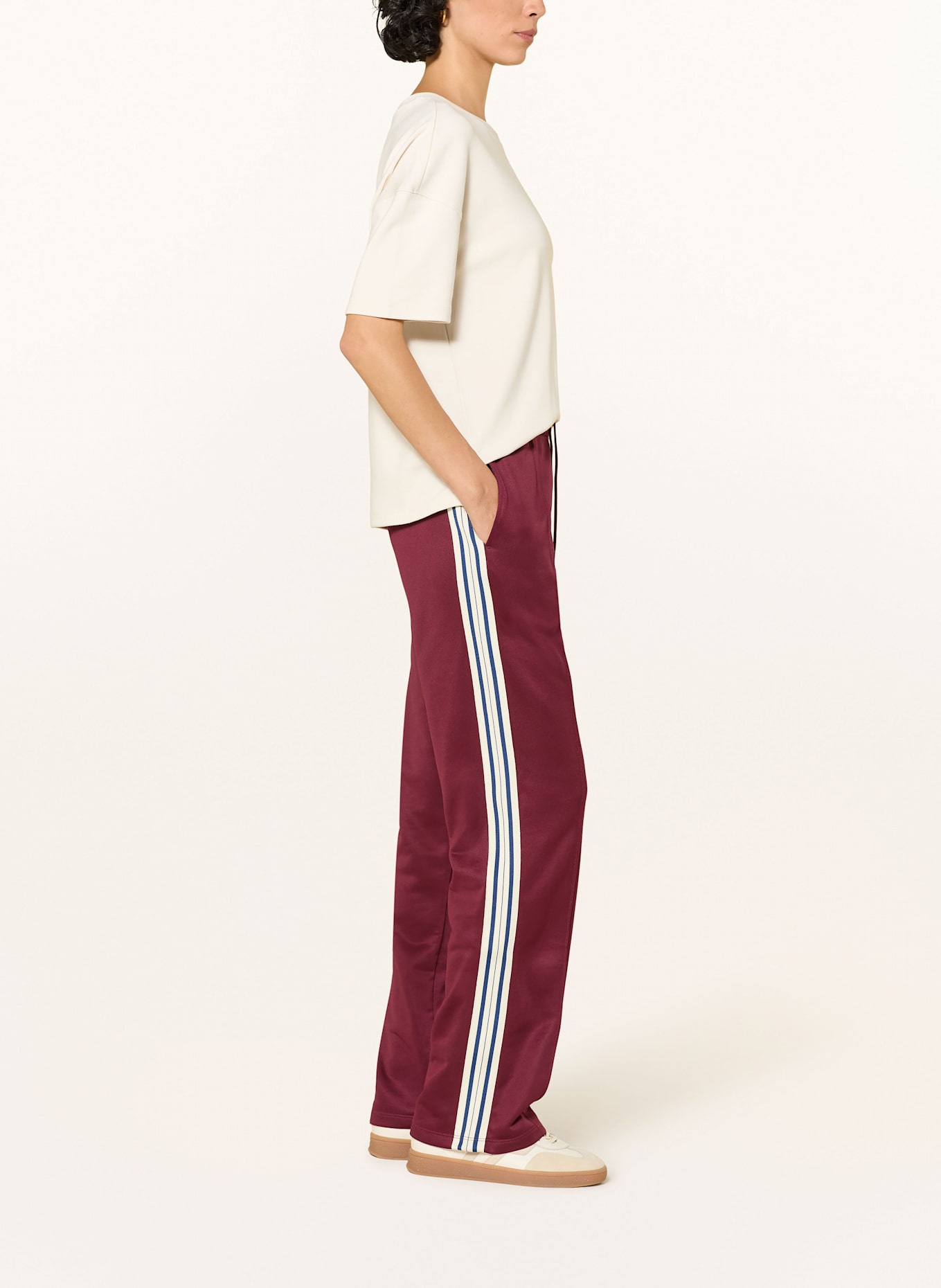 Calvin Klein Jeans Track Pants mit Galonstreifen: DUNKELROT / ECRU / BLAU