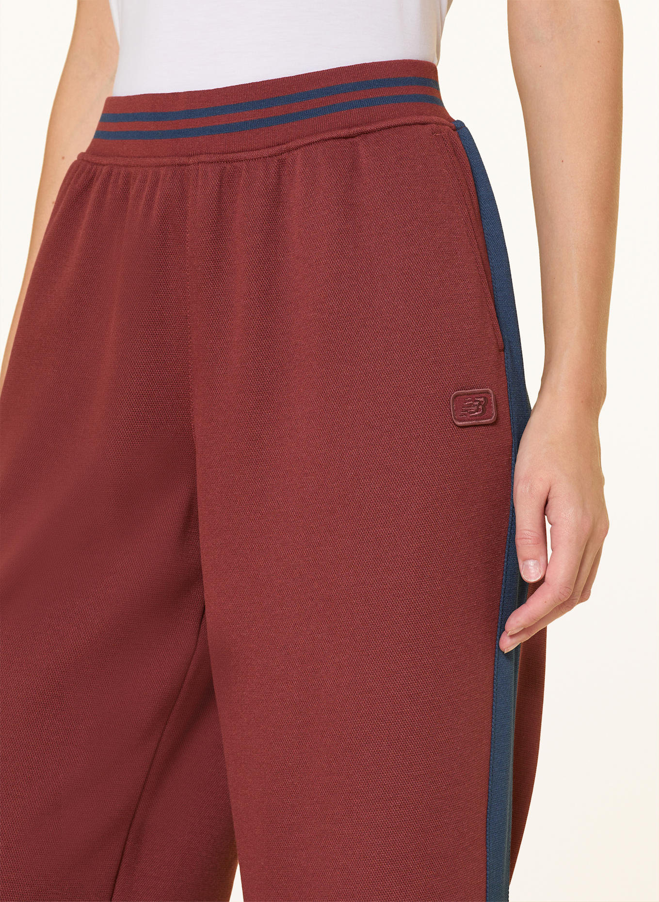 new balance Oversized-Trainingshose: DUNKELROT / DUNKELBLAU
