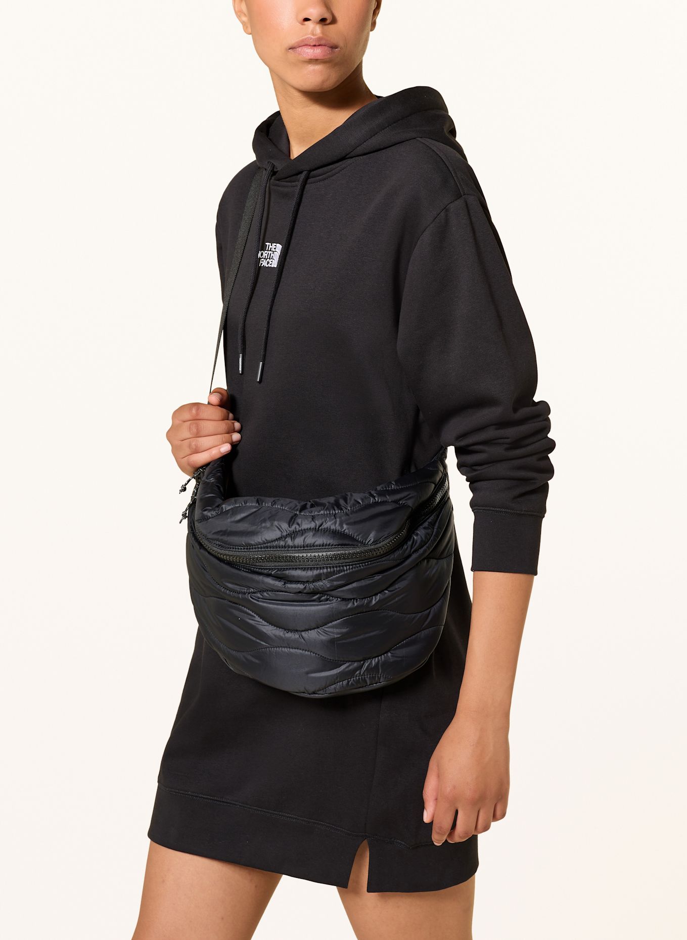 THE NORTH FACE Hoodie-Kleid W ESSENTIAL: SCHWARZ