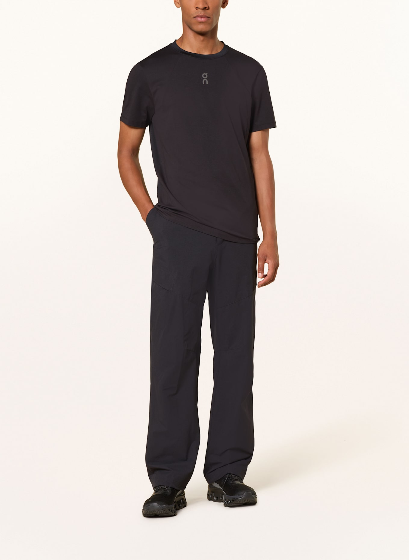 On T-Shirt TREK-T: SCHWARZ